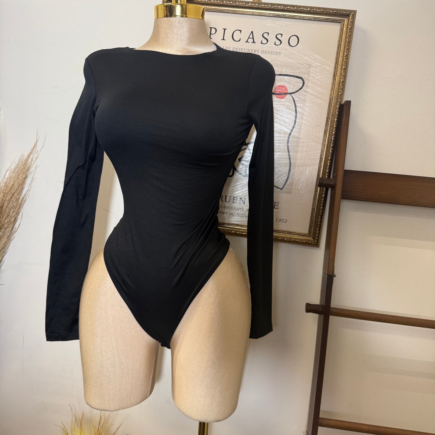 Long Sleeve Crew Neck Thong Bodysuit-Black
