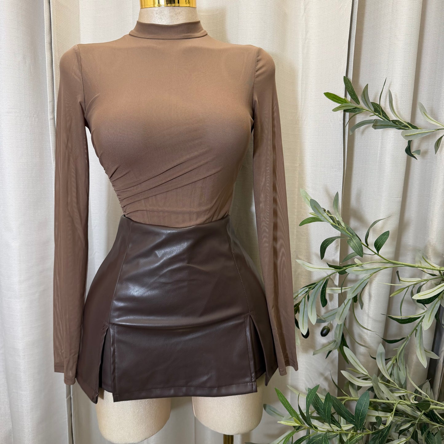 Faux leather Skirt short underneath-Brown