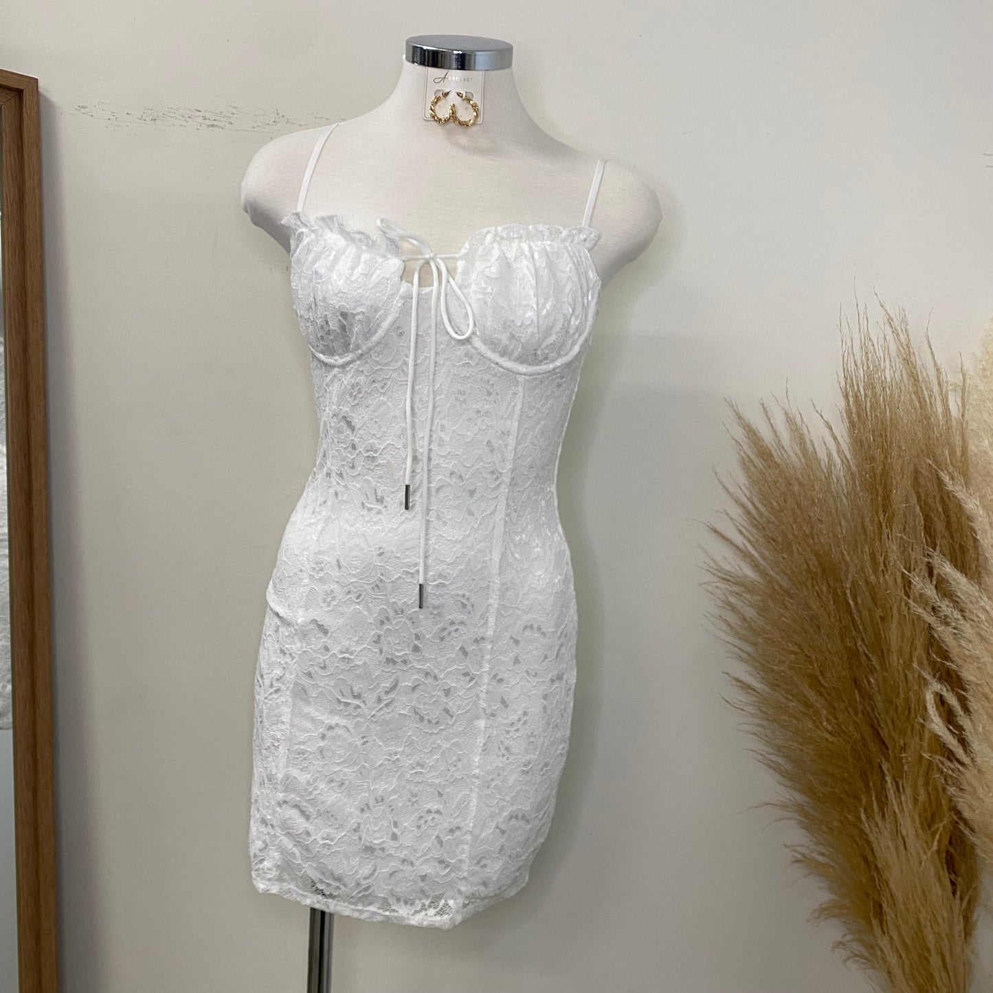 The lace Dress-White