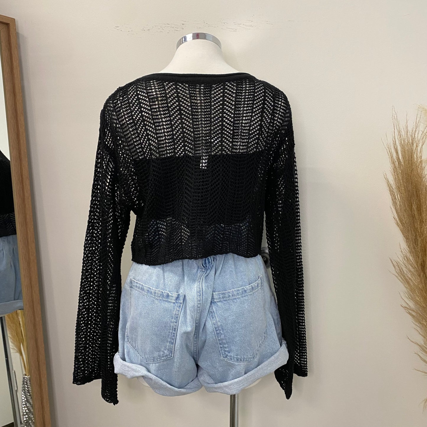 Lizath Crop Top-Black