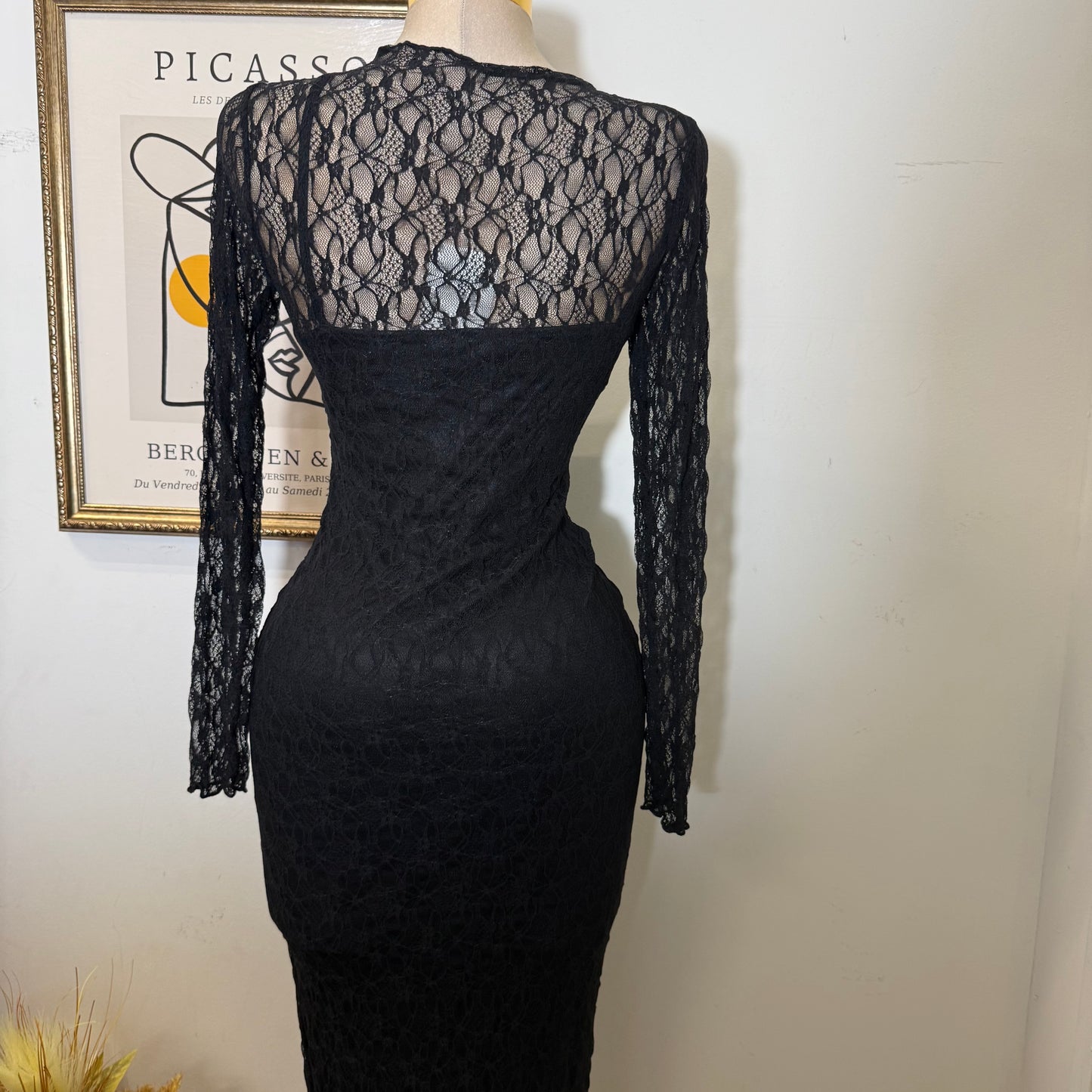 Rosie Lace Midi Dress-Black