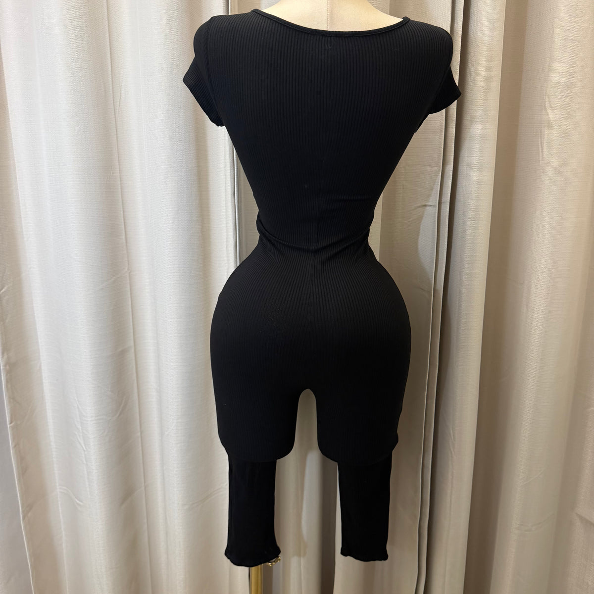 Short sleeve Capri Romper-Black