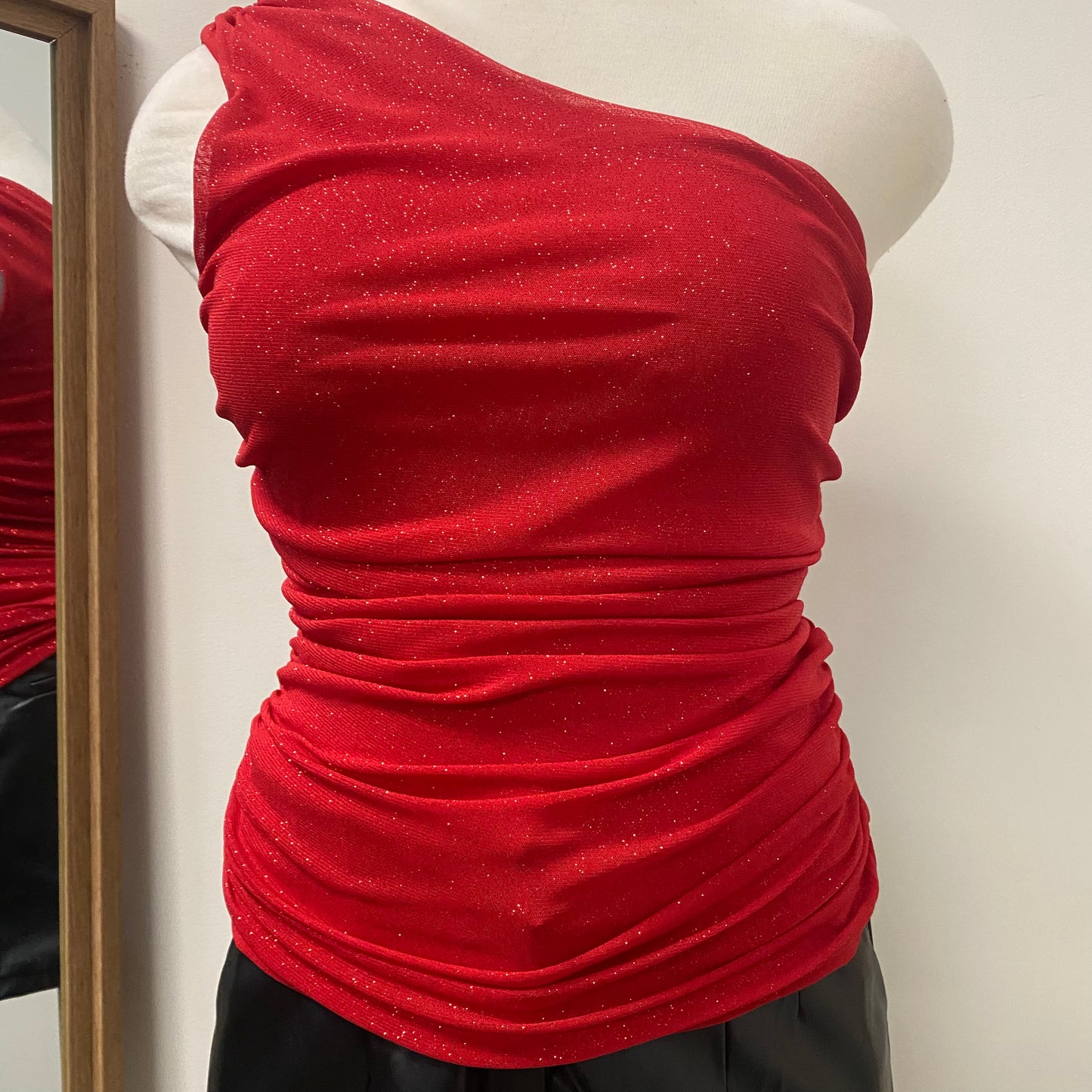 One Shoulder Top PL-Red