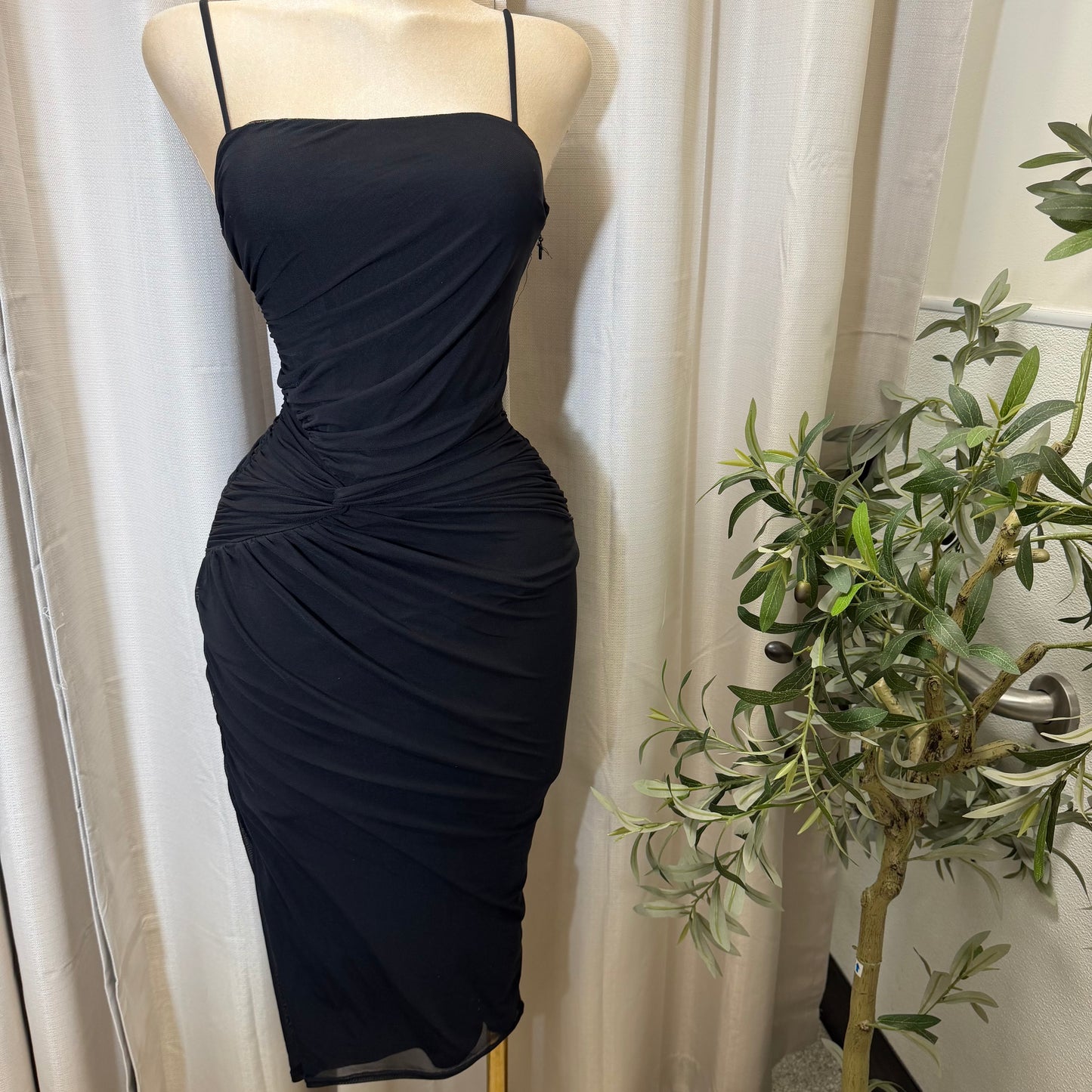 RUCHED MESH MIDI DRESS-Black