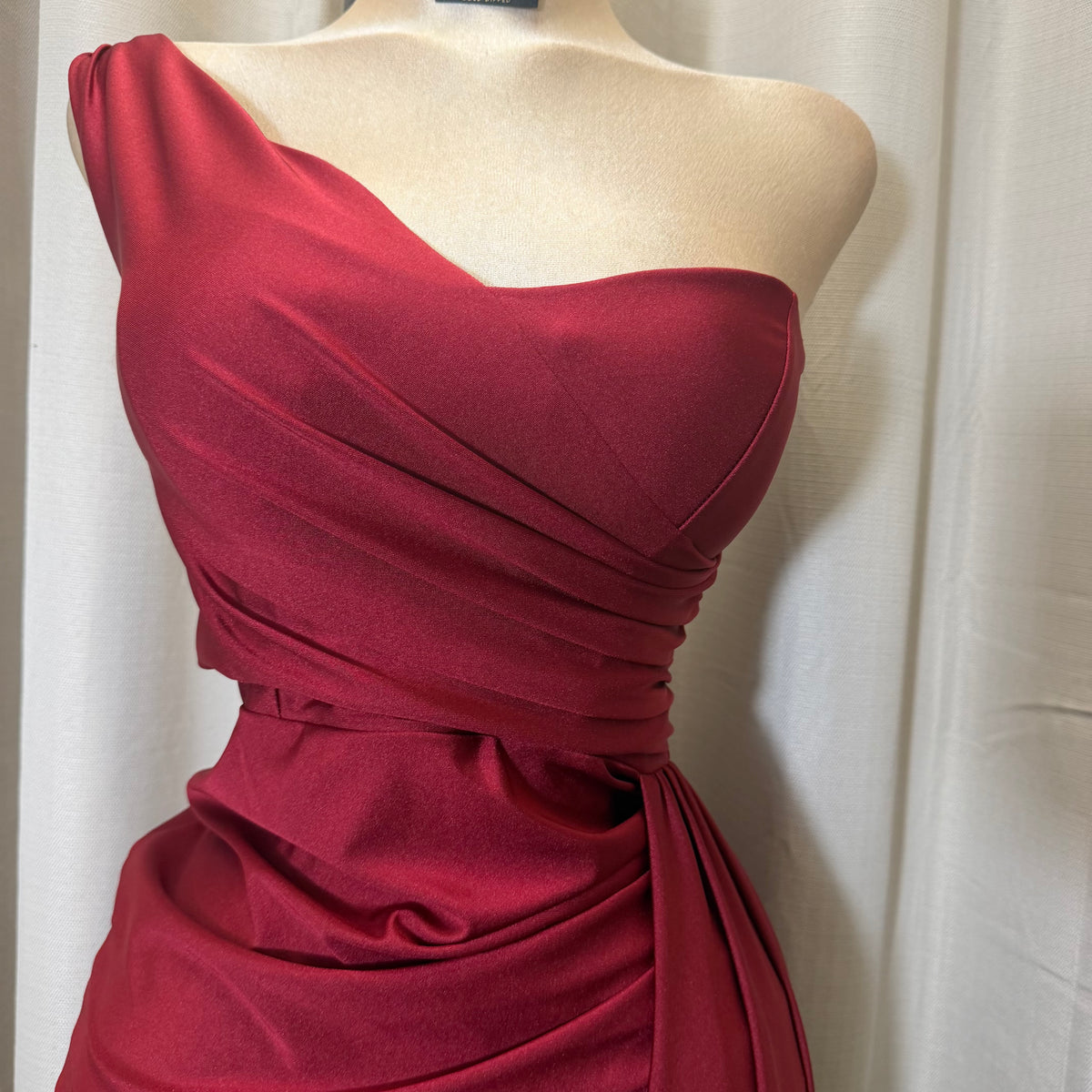 One shoulder Scarf-Burgundy