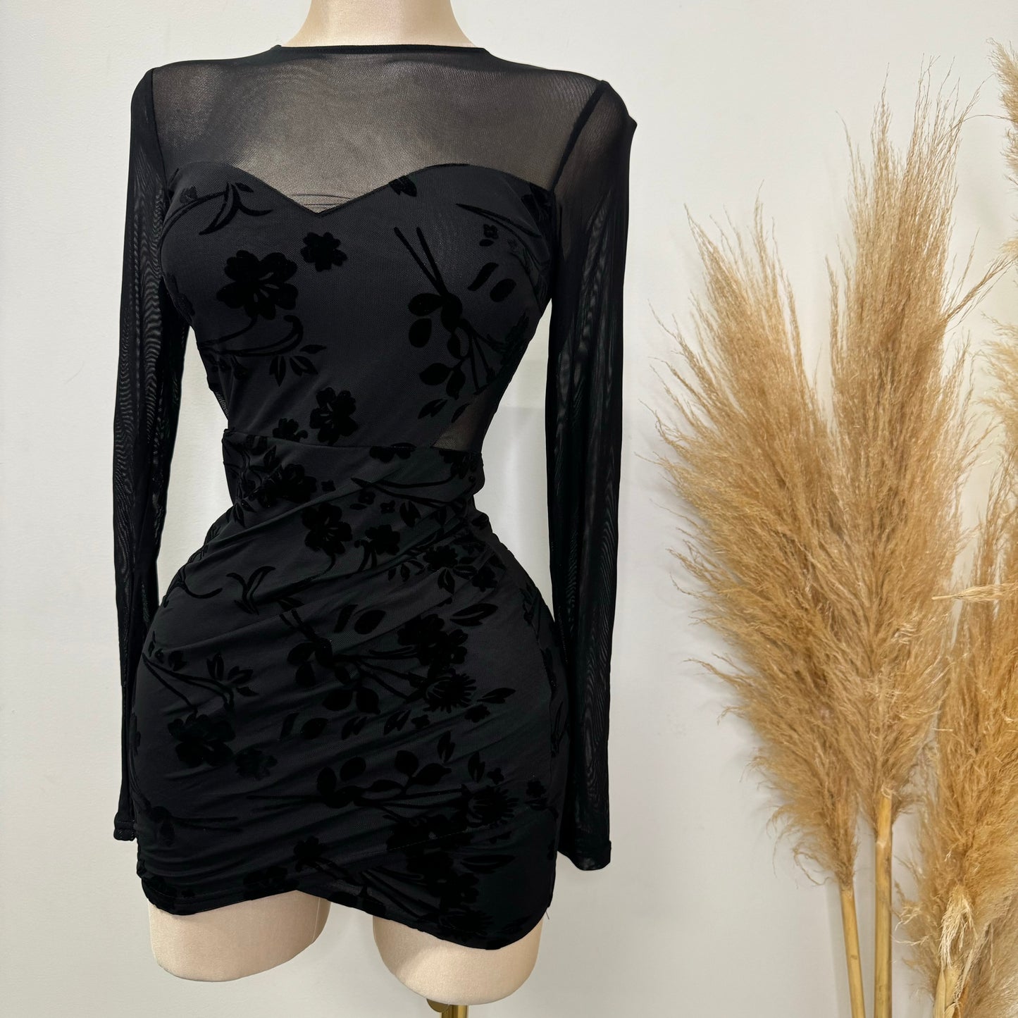 Floral Flocking Round Neck Bodycon Dress-Black