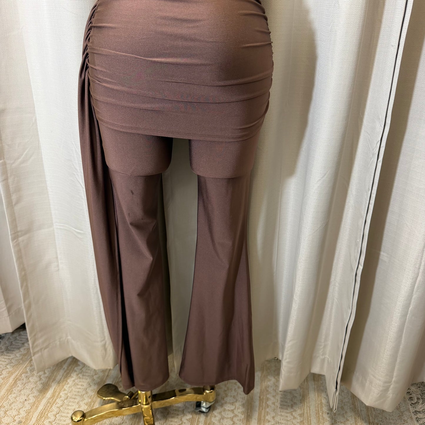 Short sleeve Jumpsuit with detail on the Front-Brown