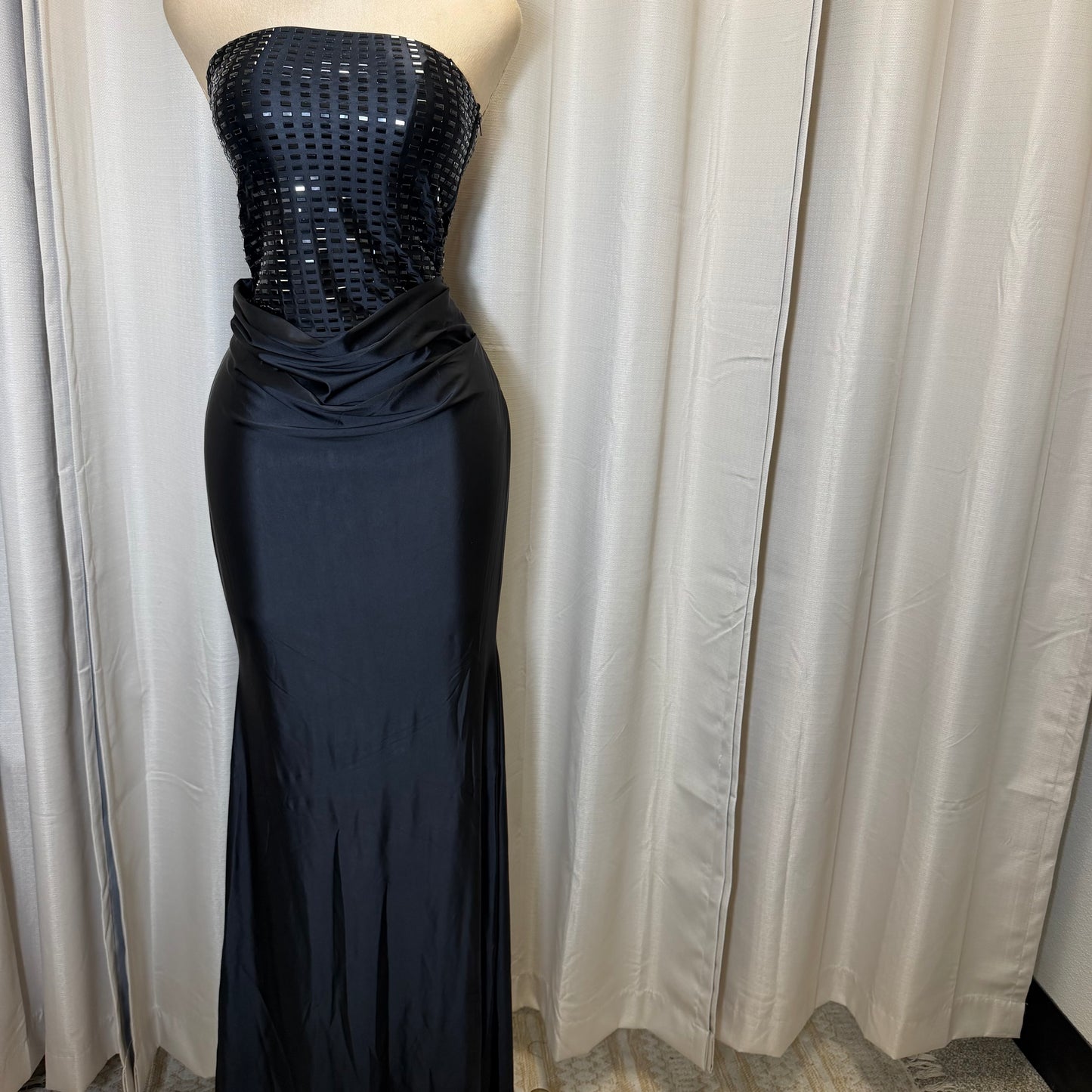 Rectangle Rhinestone satin mermaid maxi Dress-Black