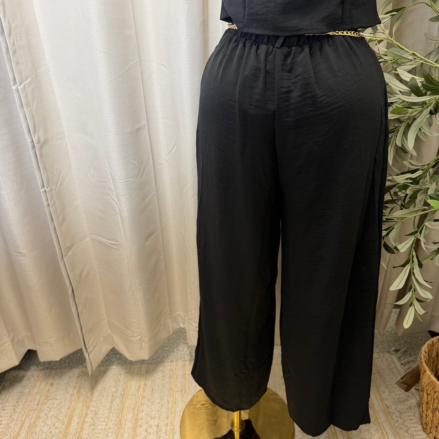 Front button Down Crop Top and Chain Belt Wide leg pant set-black