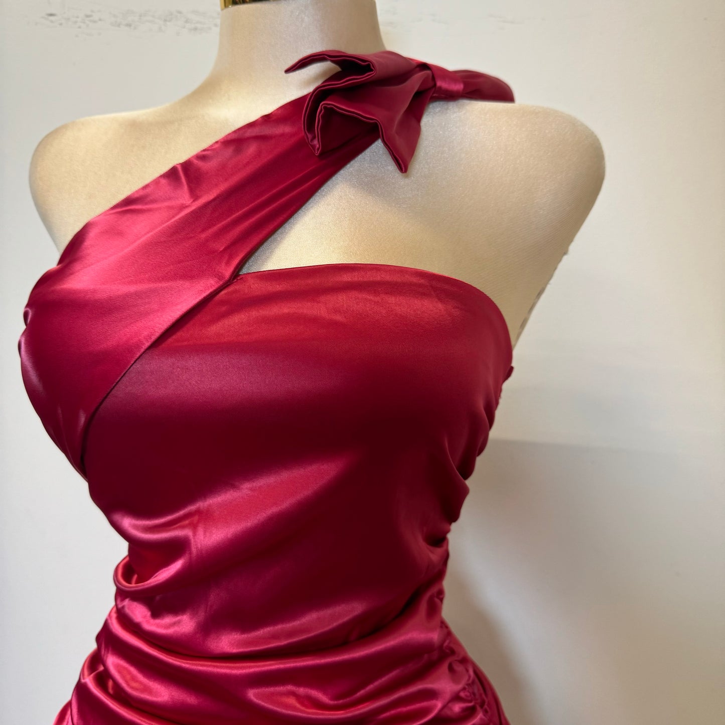 Labella Satin Dress-Red