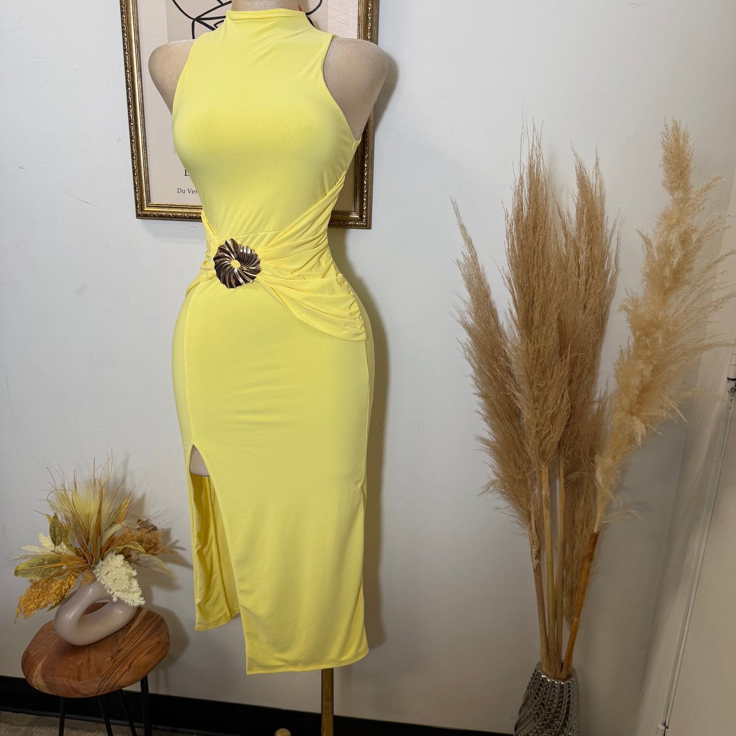 Sleeveless Front trim Midi Dress-Yellow
