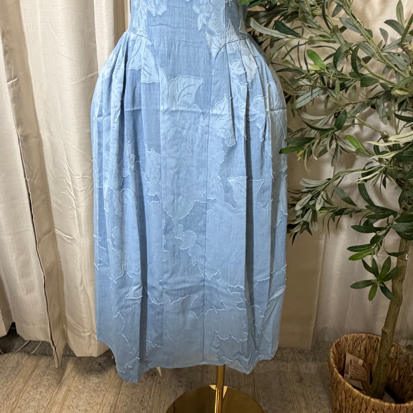 Flower Textured Chambray Midi Dress-Blue