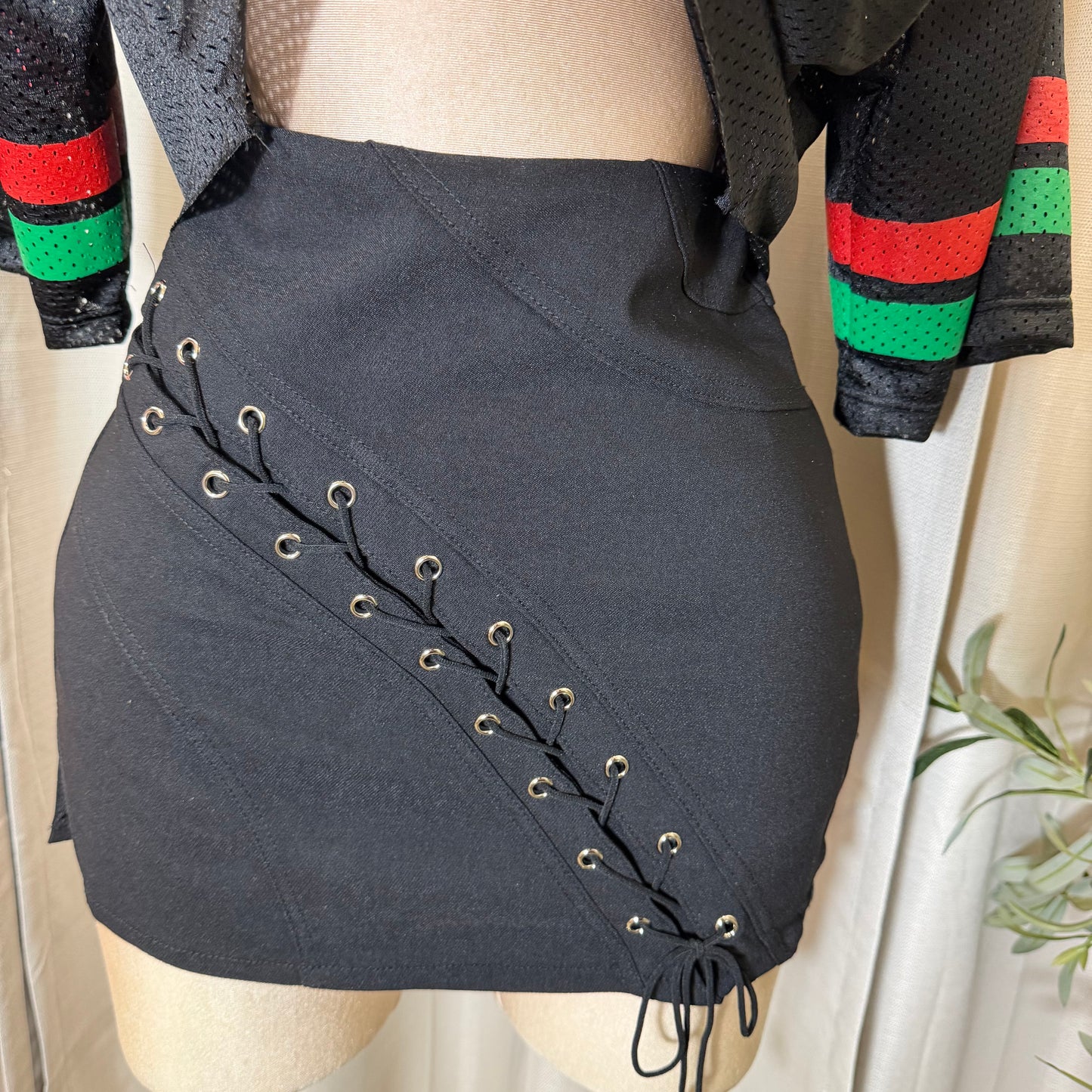 Lace detail Skirt-Black