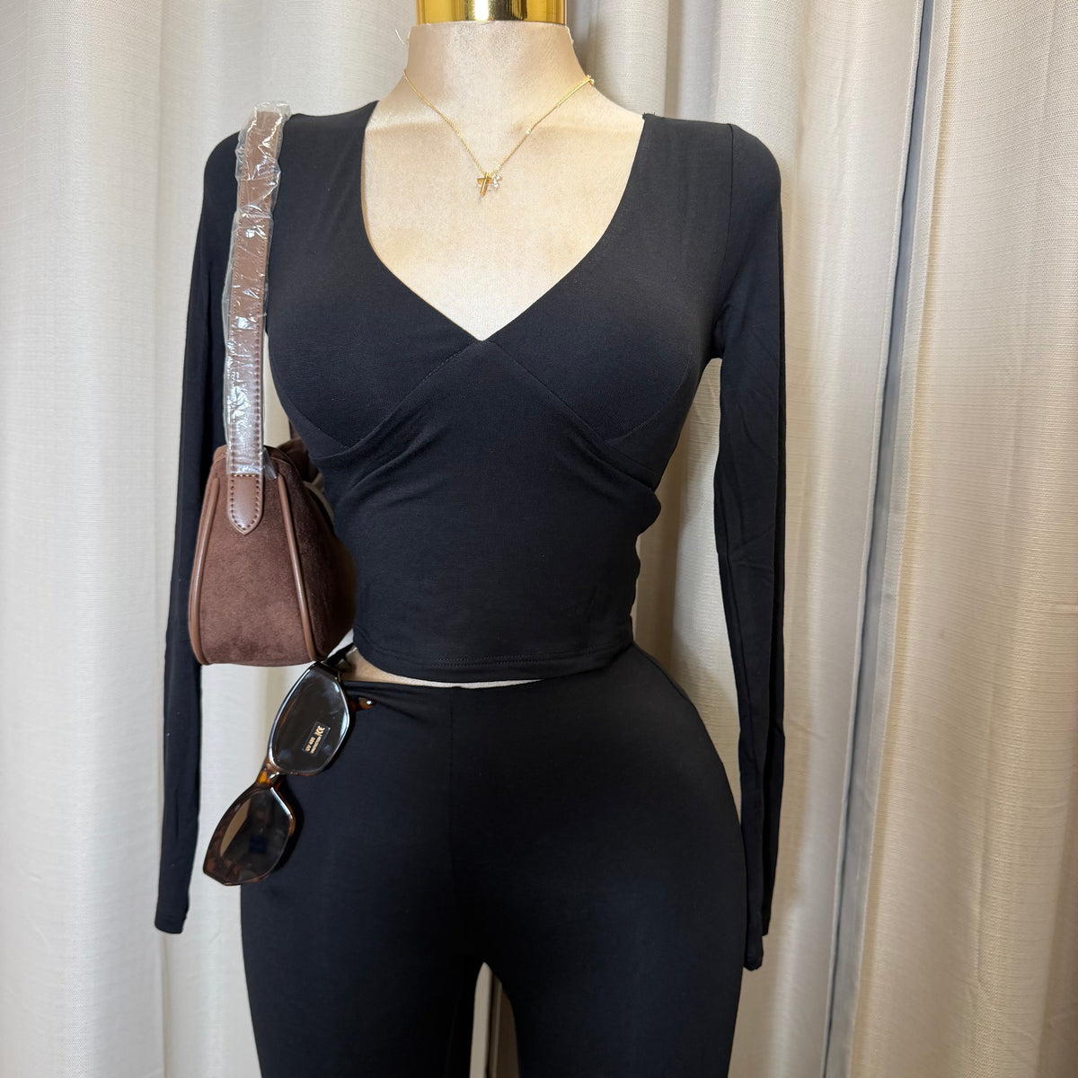 Deep Vneck Long Sleeve Crop Top with Seamed Bust Detail-Black