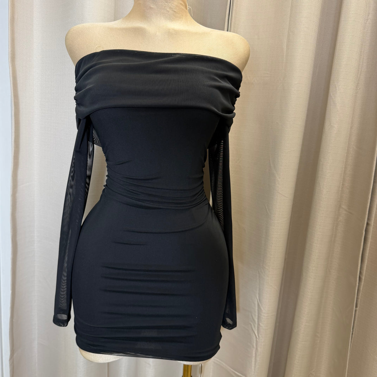 Off shoulder mesh Mini Dress-Black