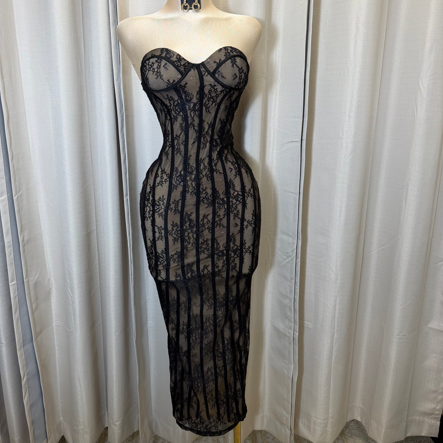 Strapless lace corset boning Maxi Dress-Black