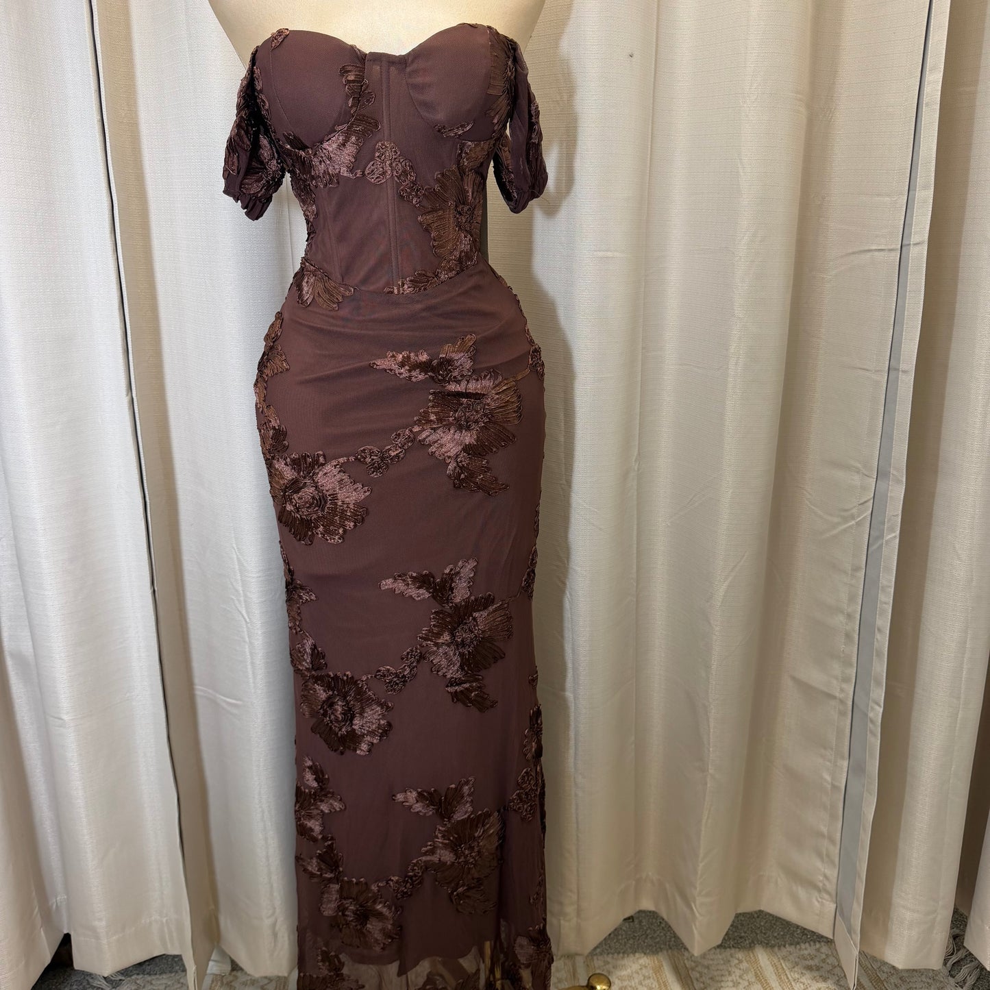 Elegant Floral Appliqué Off shoulder mermaid Maxi Dress-Brown
