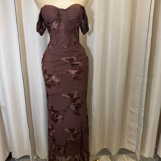 Elegant Floral Appliqué Off shoulder mermaid Maxi Dress-Brown