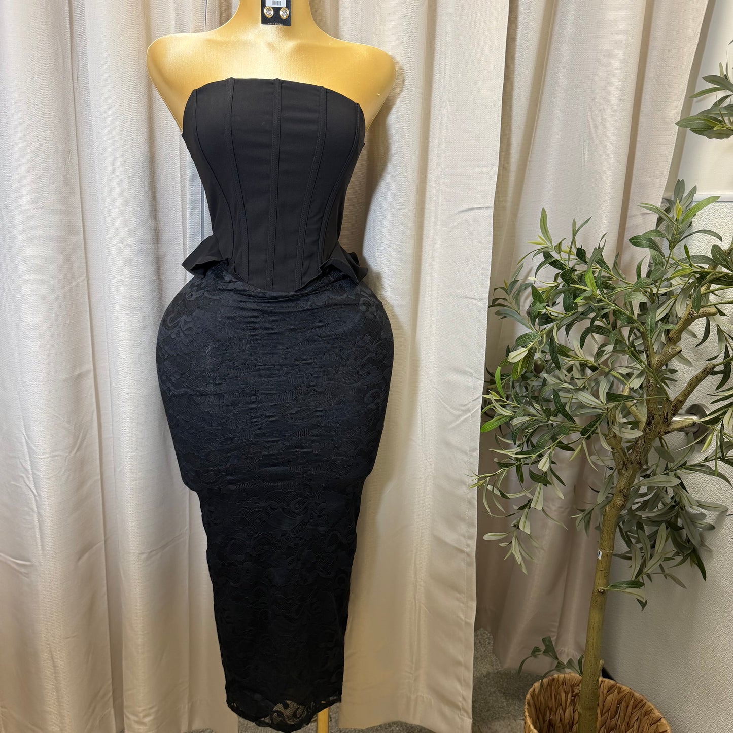Strapless Corset Lace Midi Dress-Black
