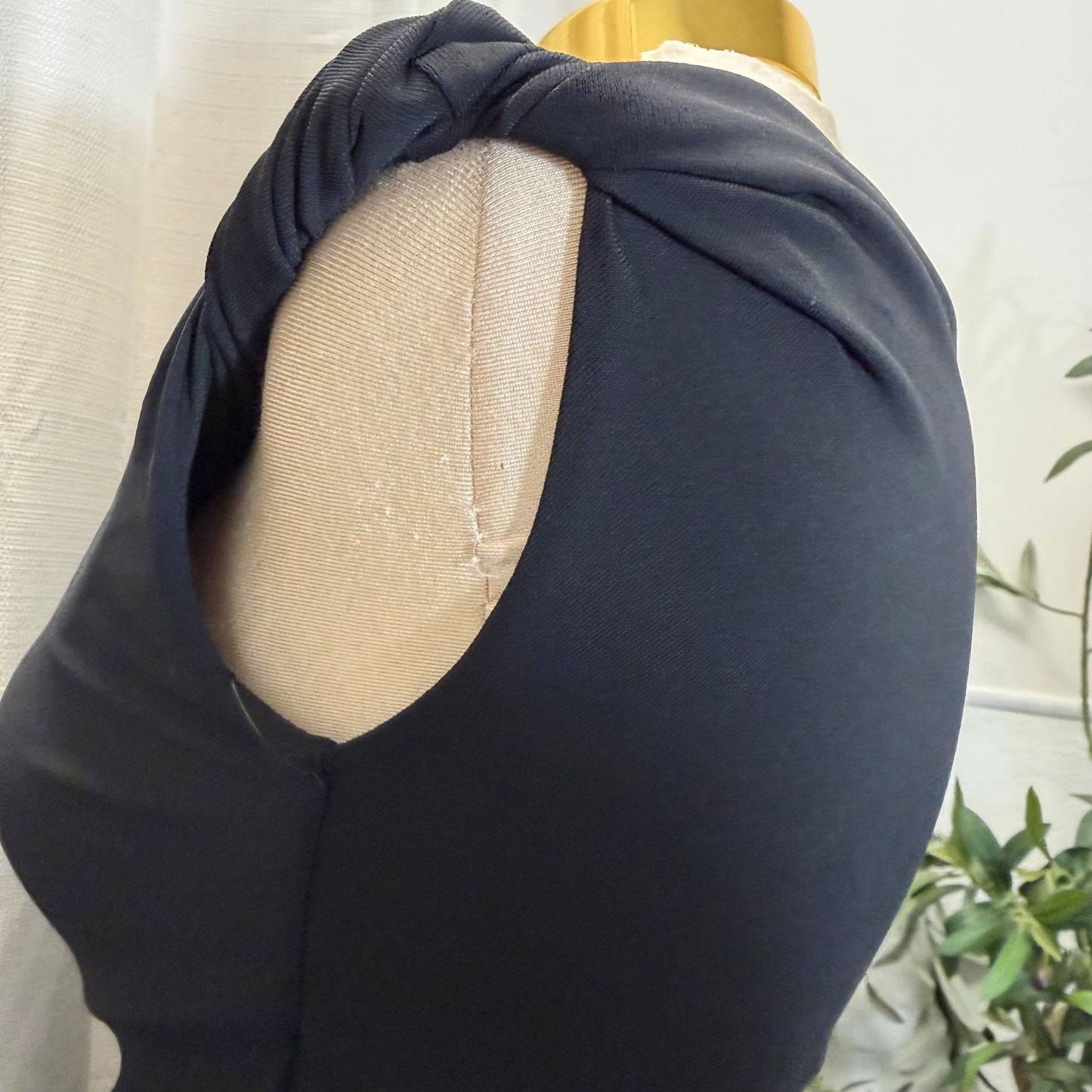Asymmetric shoulder Gold Detail-Black