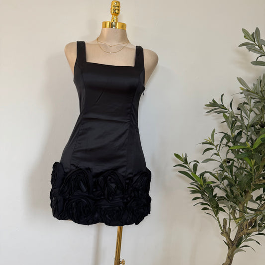 THICK STRETCH MATT SATIN DRESS
-Black