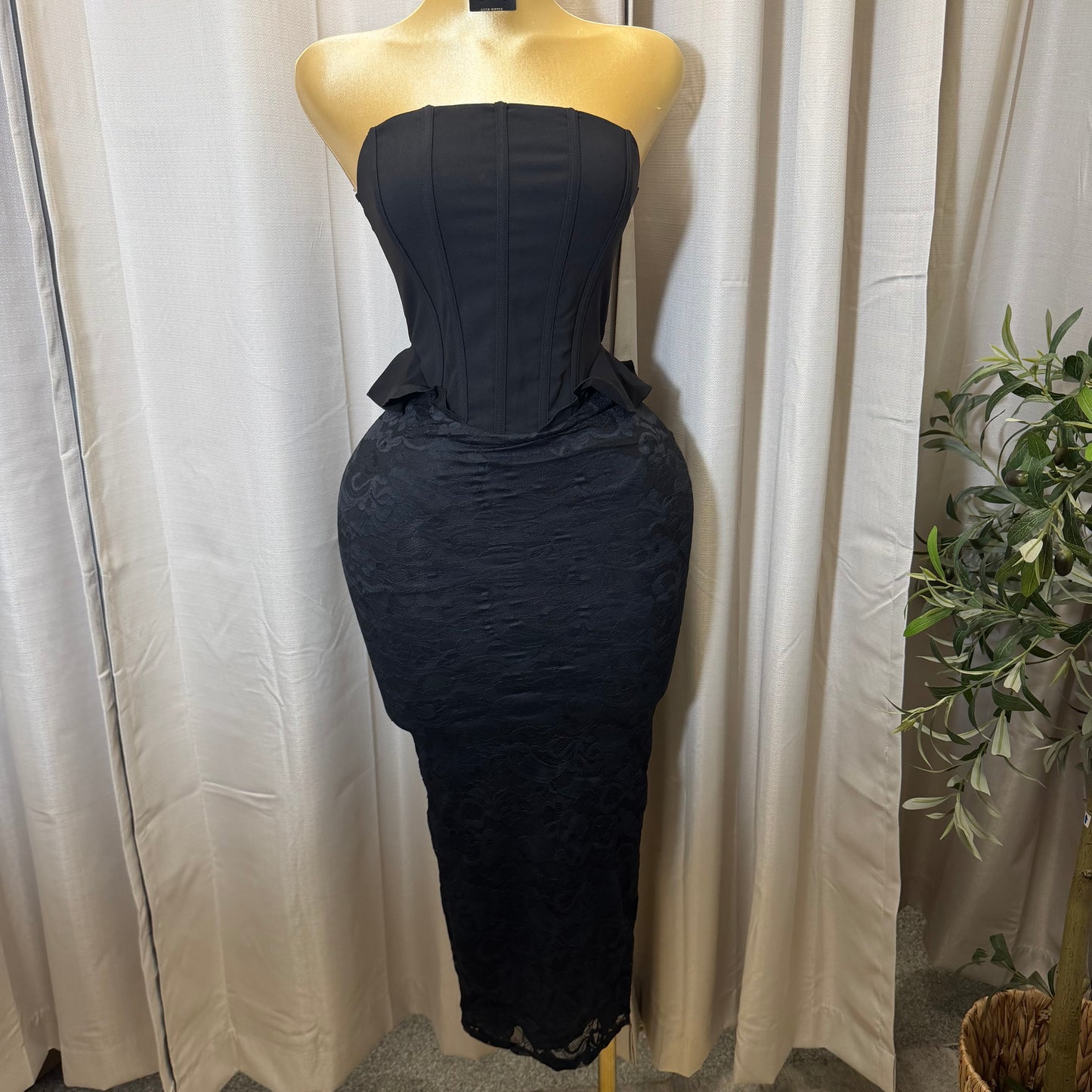 Strapless Corset Lace Midi Dress-Black