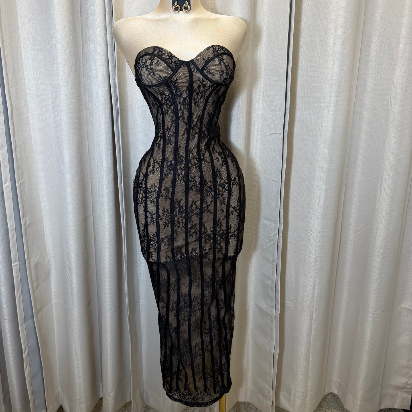 Strapless lace corset boning Maxi Dress-Black