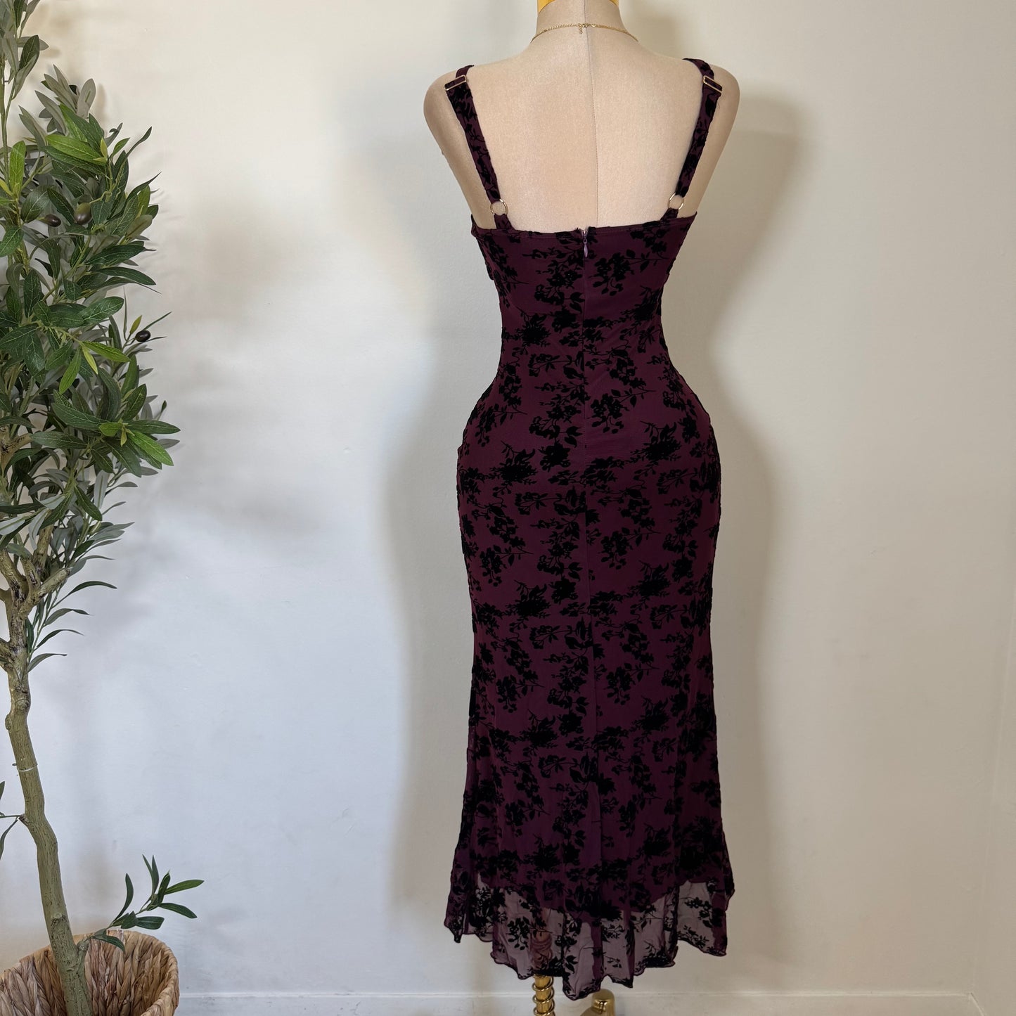 Darla Floral Lace Dress-Black/Burgundy