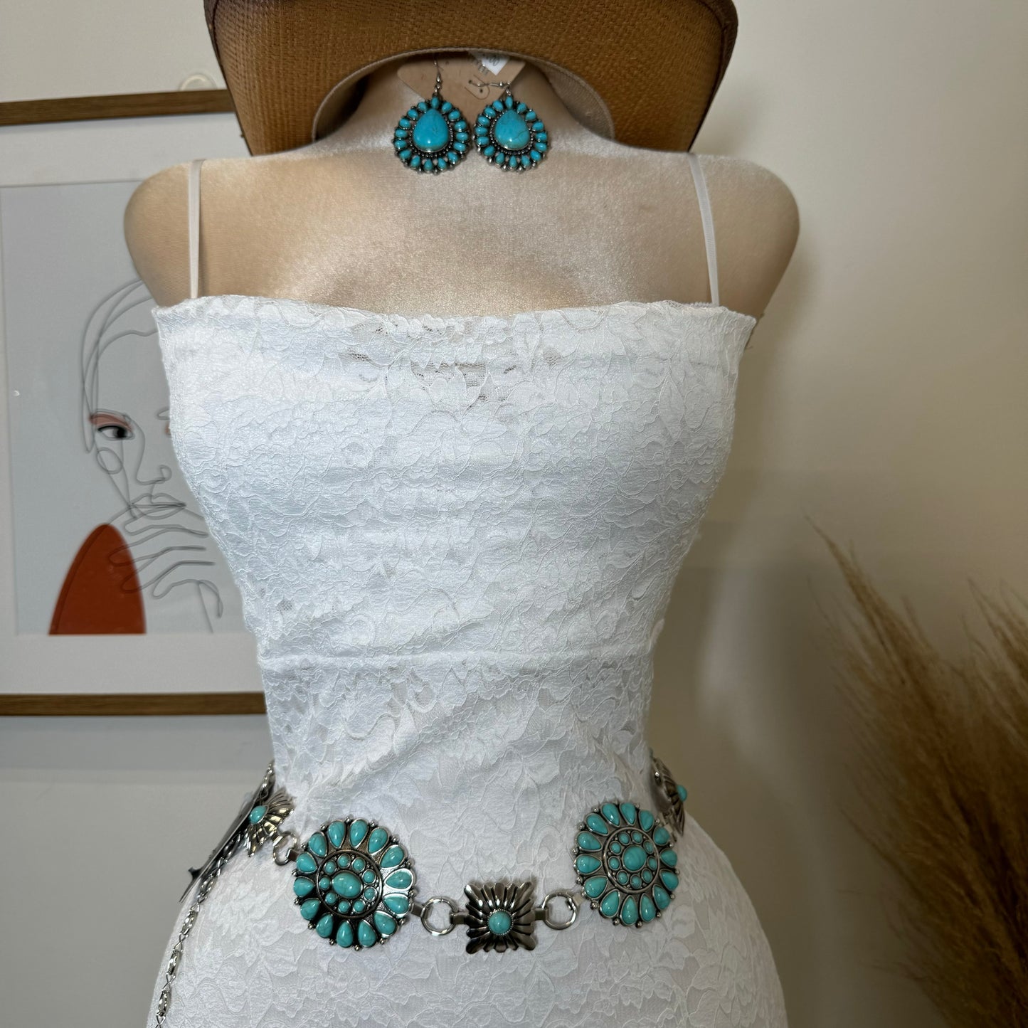 Corazón Mágico Lace Dress-White