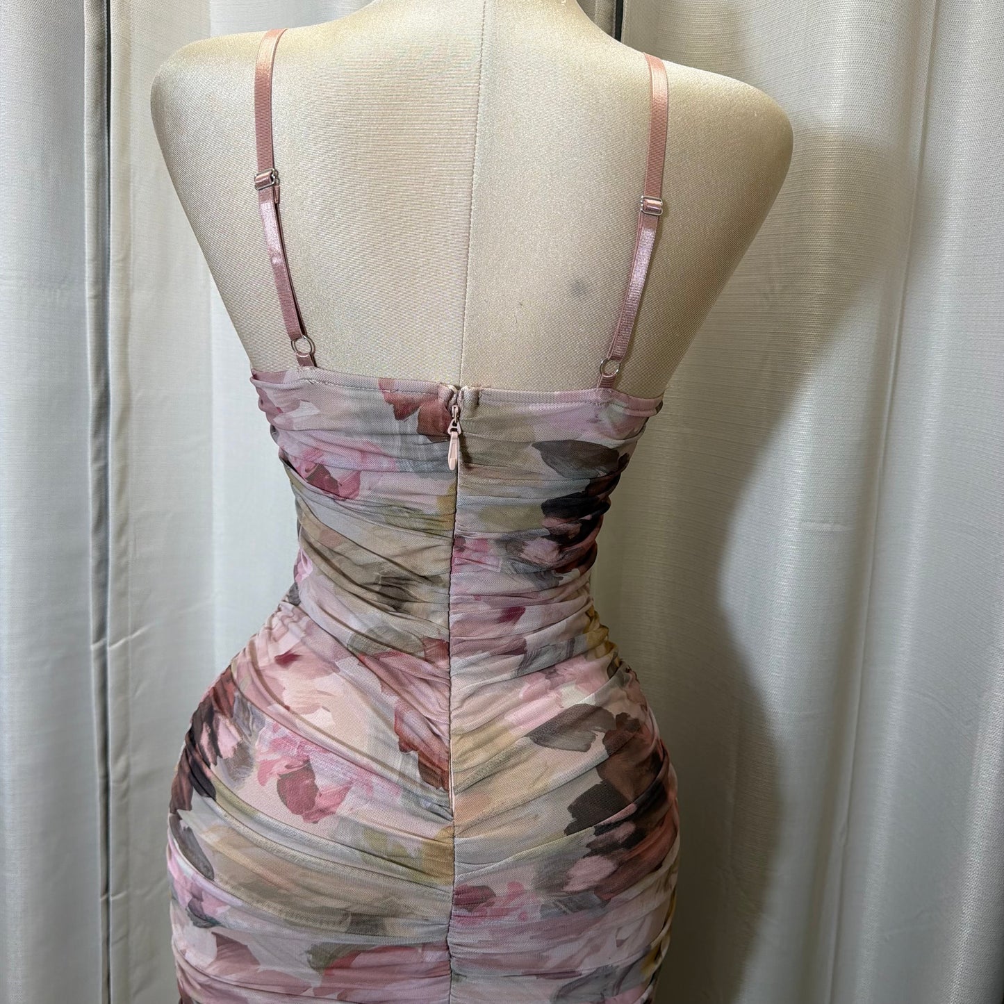 BODYCON MIDI DRESS WITH A SIDE LEG SLIT-Mauve Multi