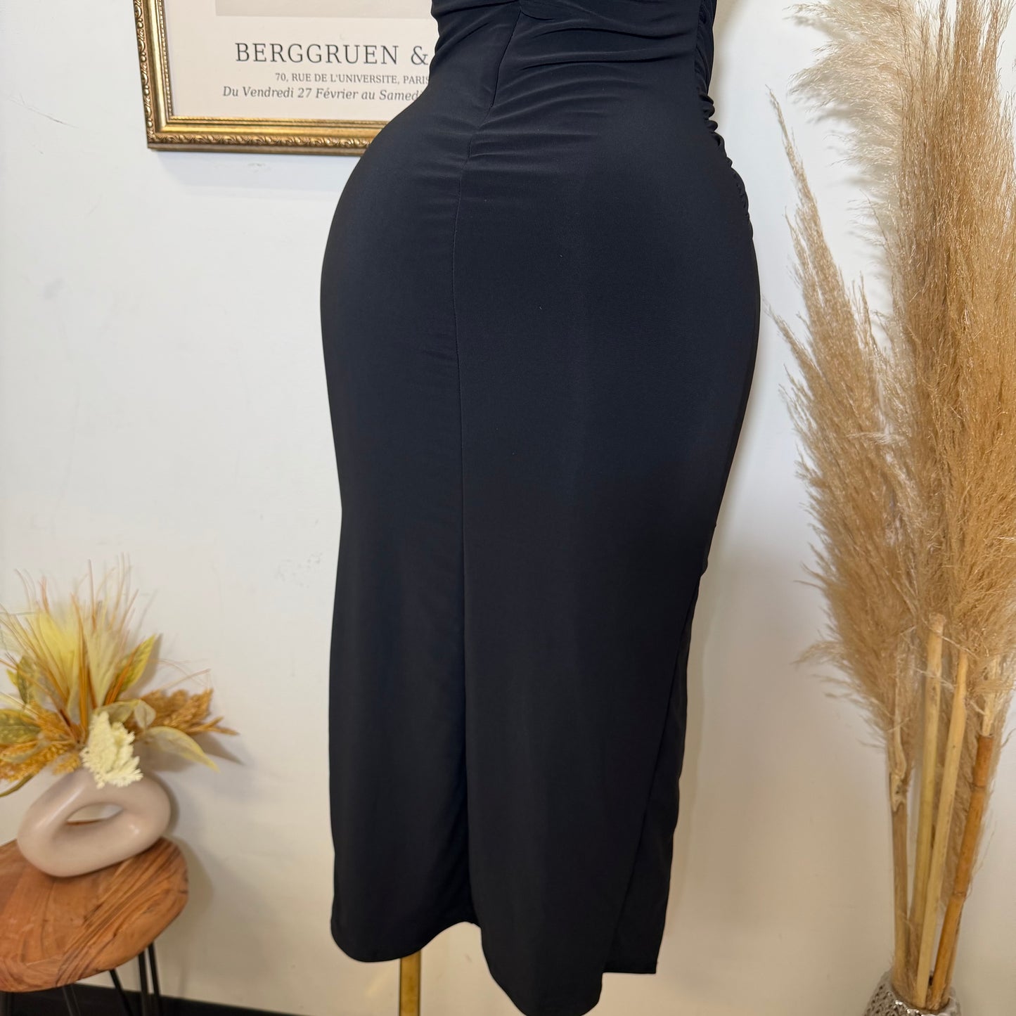 Sleeveless Front trim Midi Dress-black