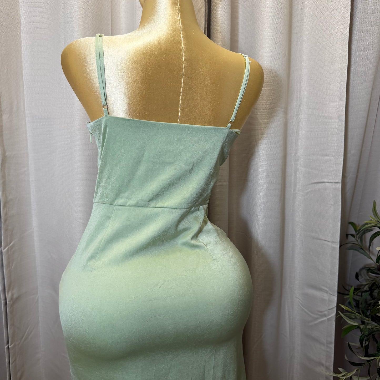 LACE DETAIL SATIN MIDI DRESS-Sage Green