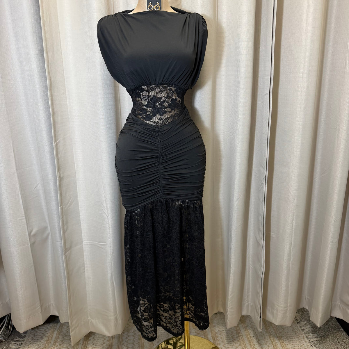 Short sleeve Lace Maxi Dress-Black