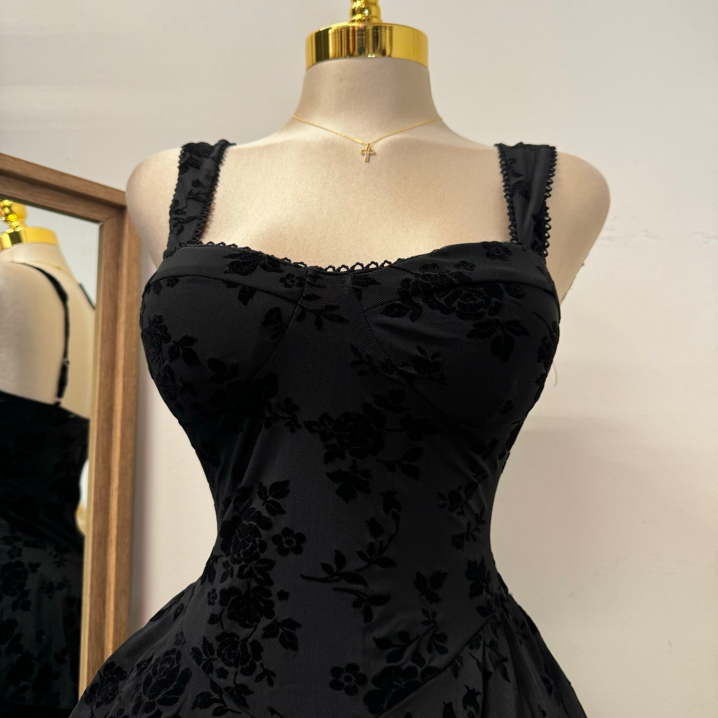 Floral Lace Trim Dress-Black/Black