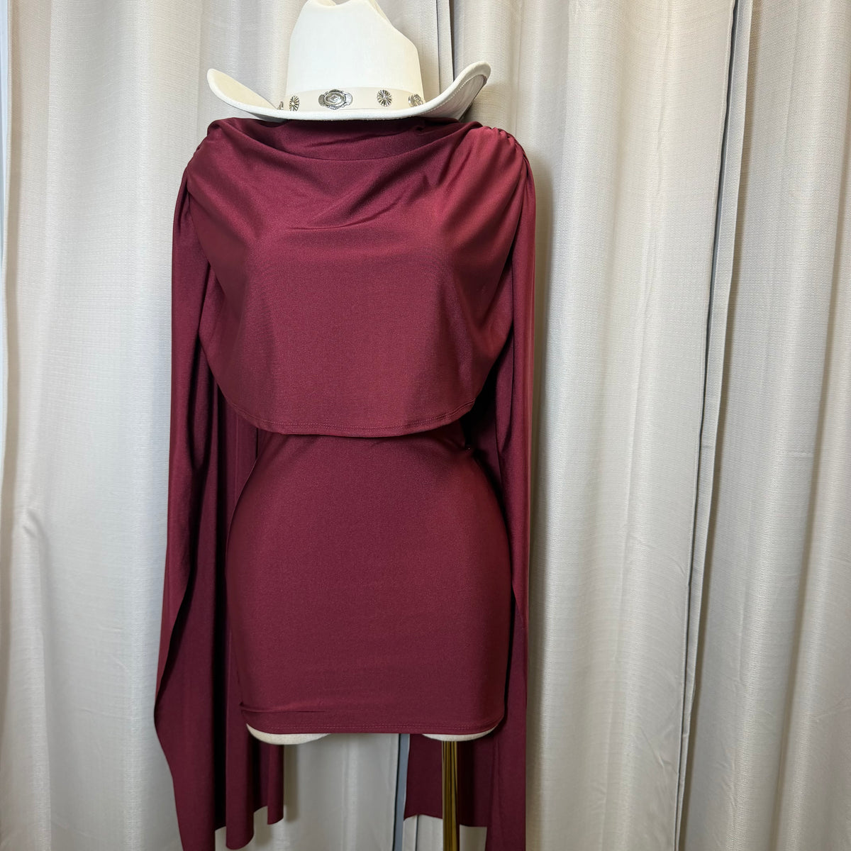 Long sleeve Dress with Drape in the front-Burgundy
