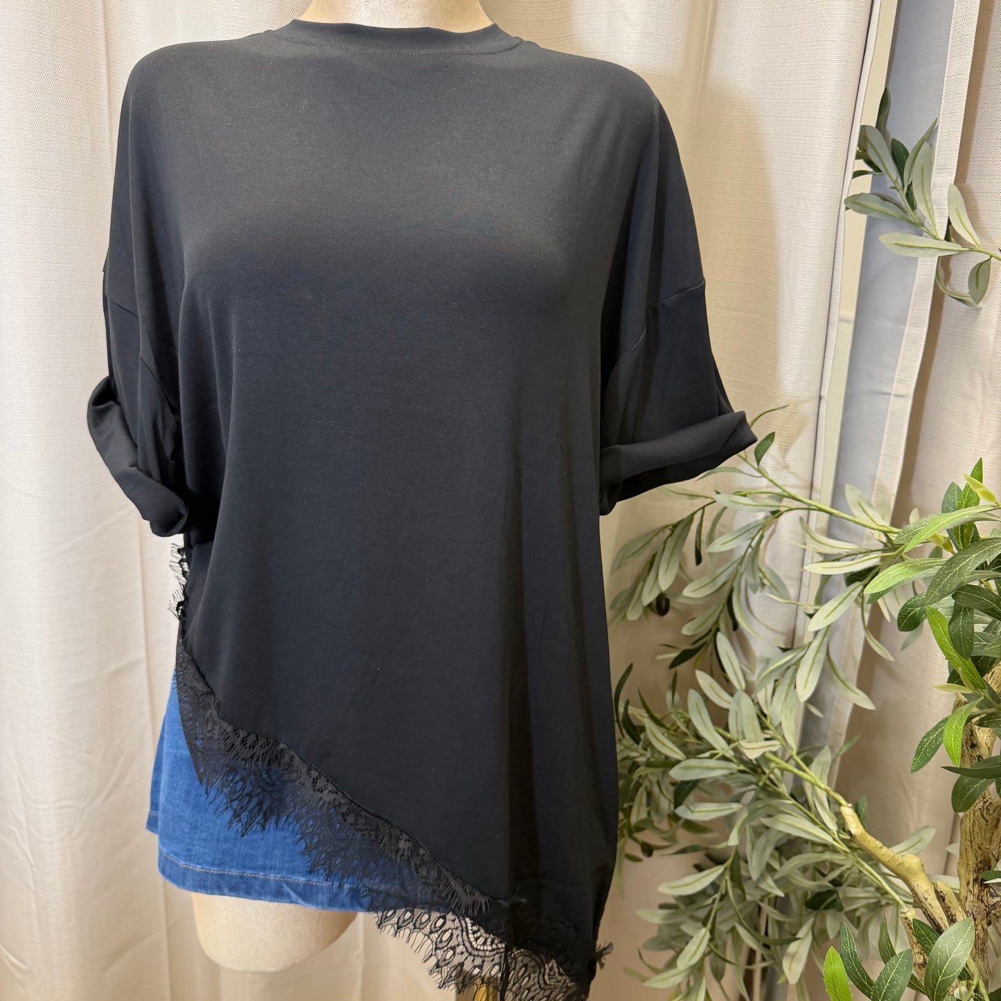 Short sleeve Lace Detail Oversize  Top-Black