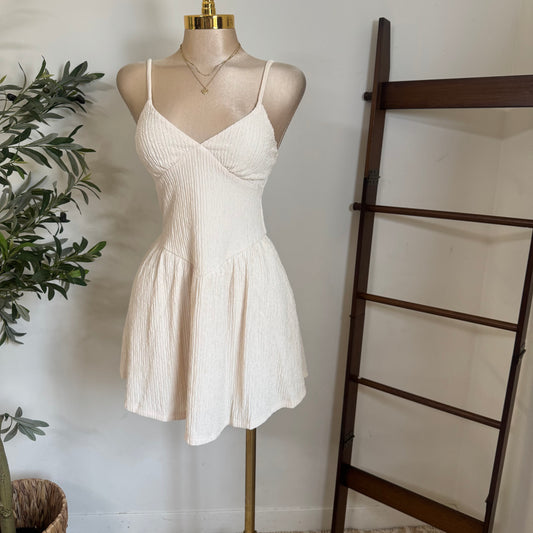 Crinkled Flowy Dress-Cream