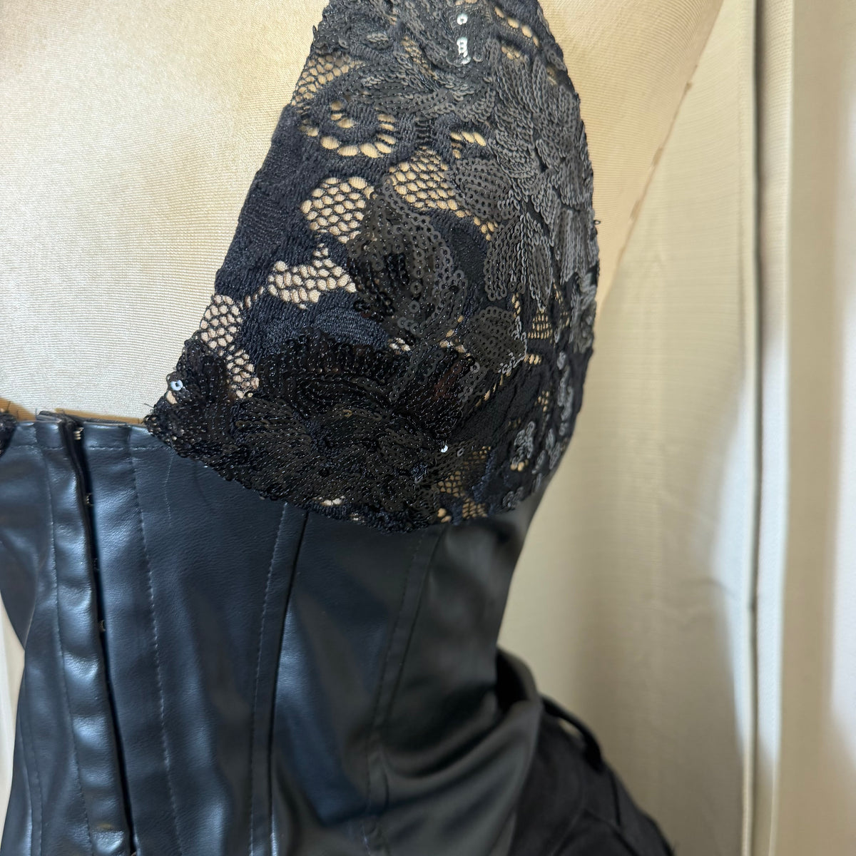 SEQUIN LACE WITH PLEATHER CORSET TOP-Black