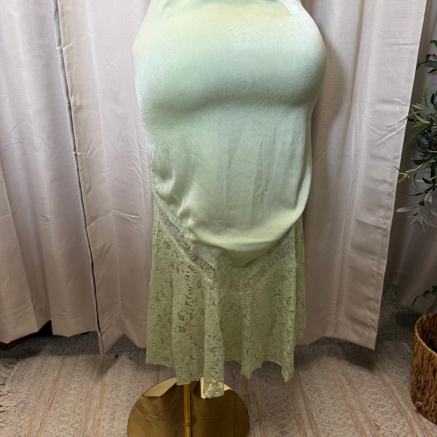 LACE DETAIL SATIN MIDI DRESS-Sage Green