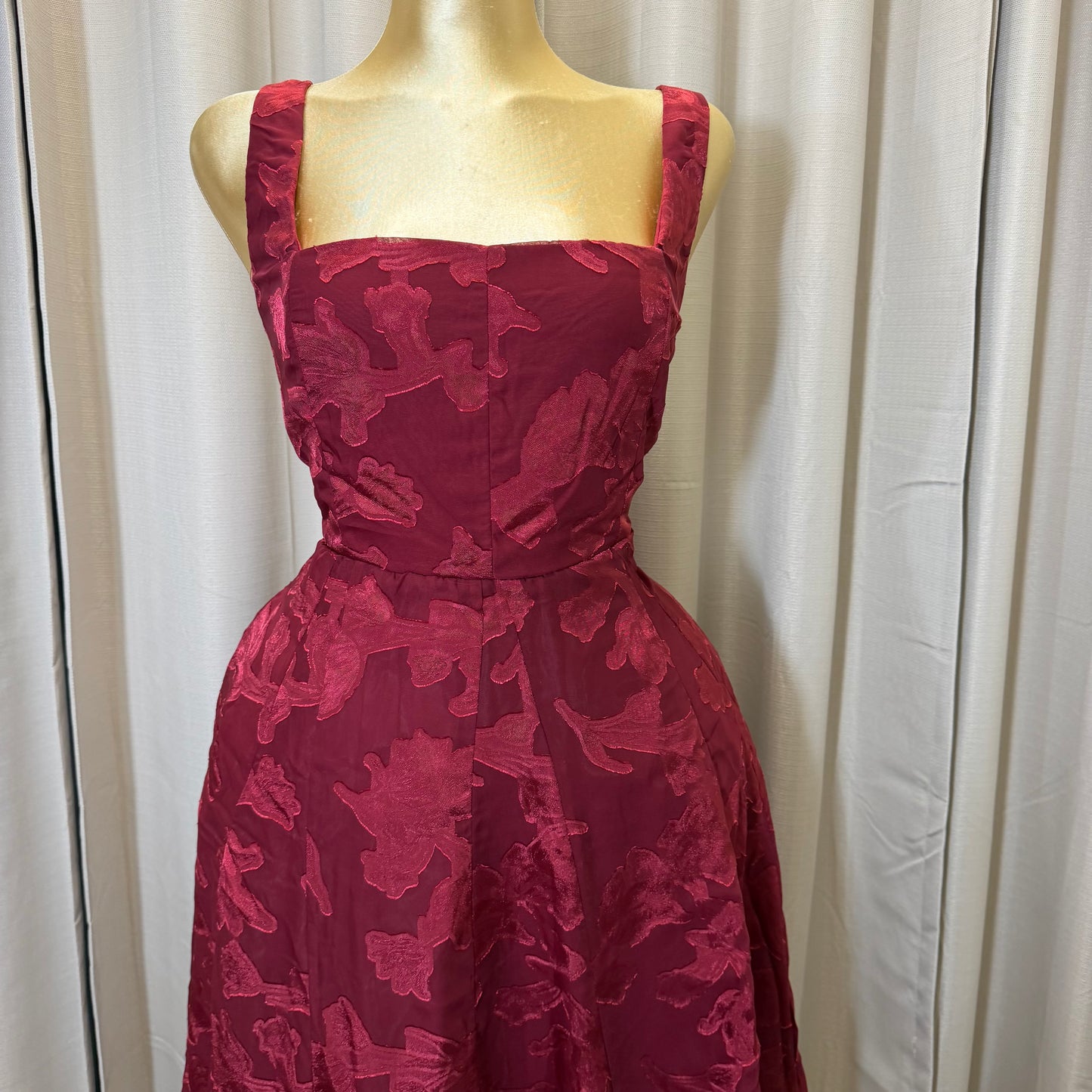 PL- Mia Floral Jacquard Fit And Midi Dress with pockets -Burgundy