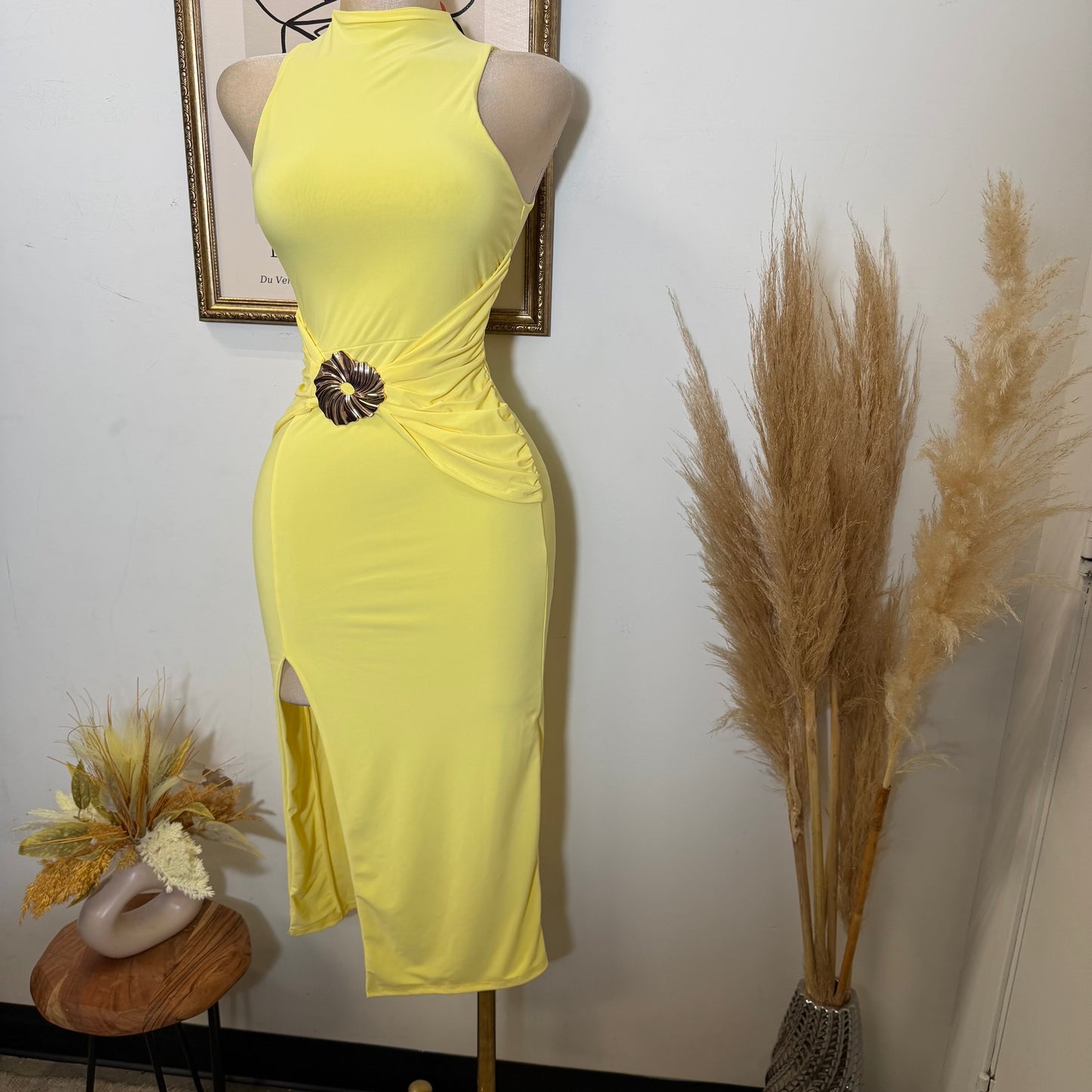 Sleeveless Front trim Midi Dress-Yellow