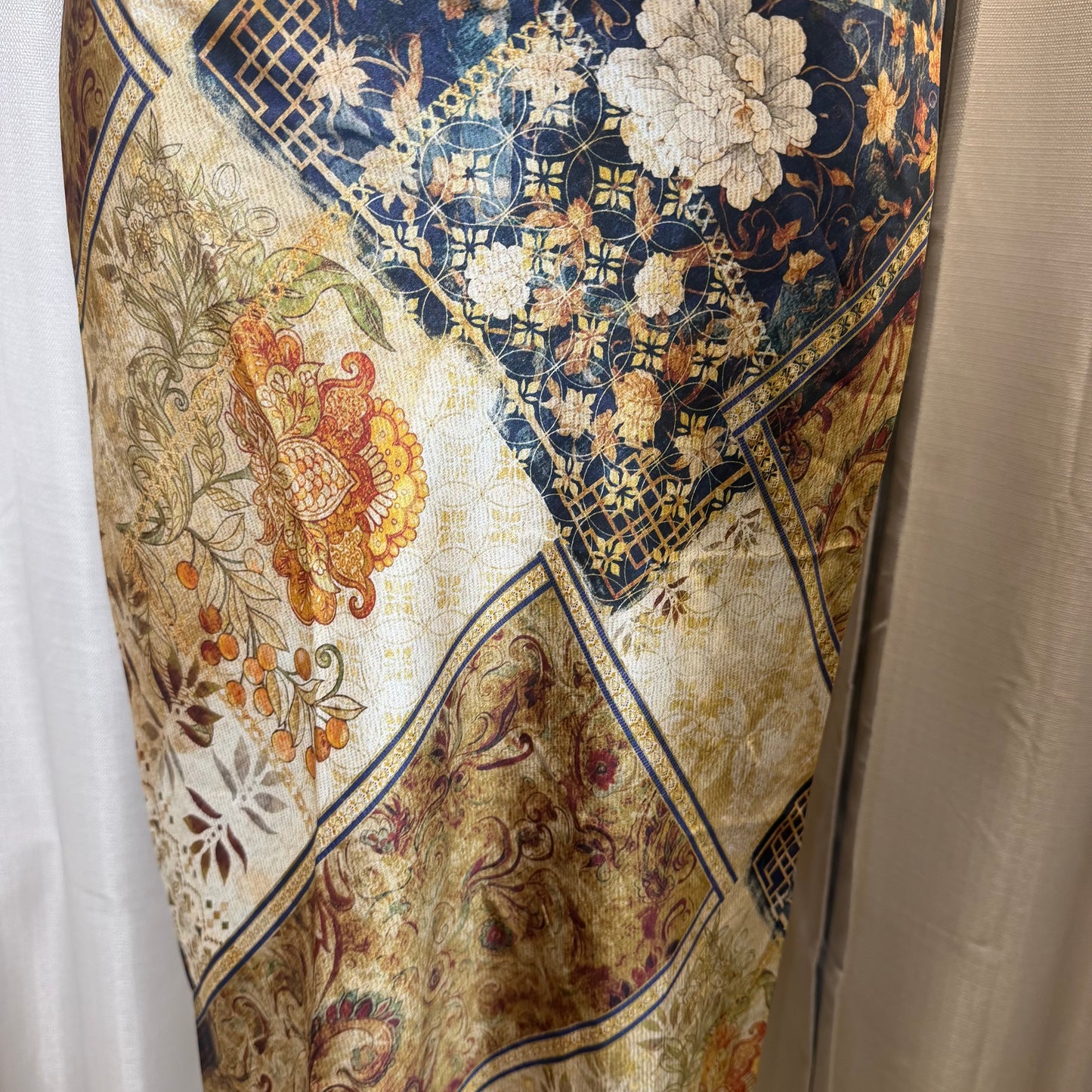 Satin print fitted skirt-Brown Multi