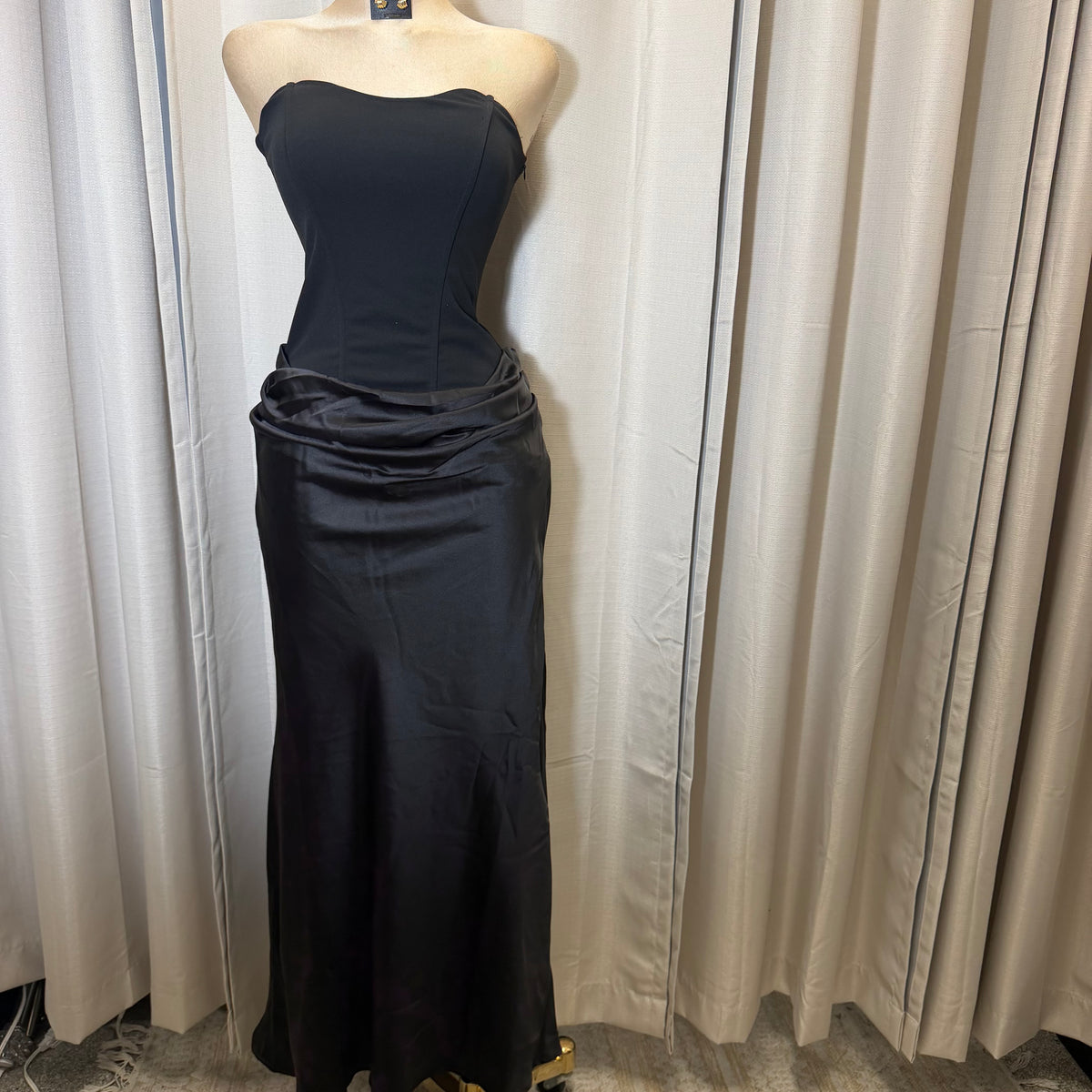 Satin Strapless Sweetheart Neckline Cowl Hip lace Maxi Dress-Black