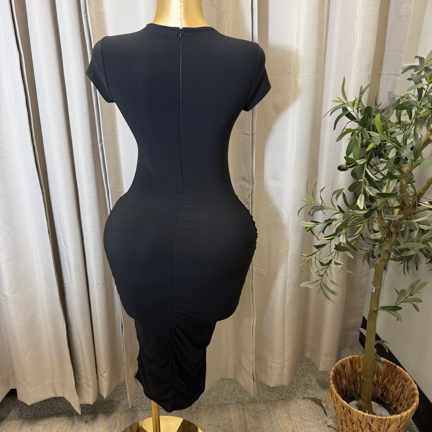 Short Sleeve Midi Dress-Black