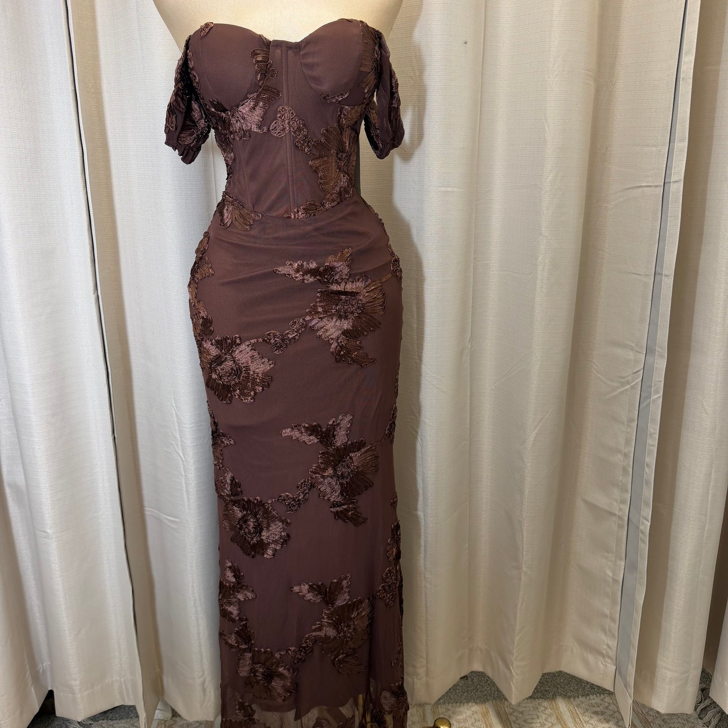Elegant Floral Appliqué Off shoulder mermaid Maxi Dress-Brown