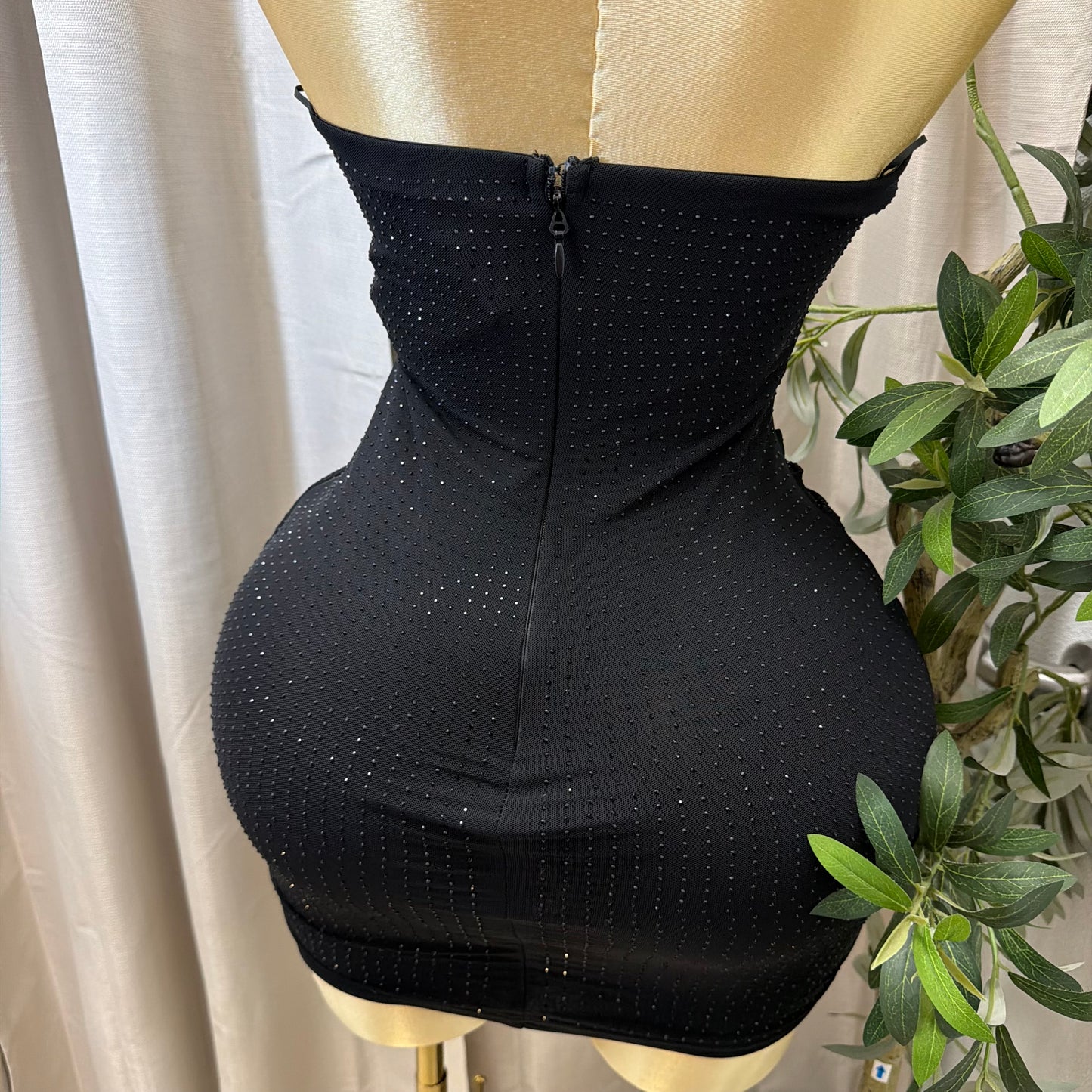 PERFORATED RUCHED STRAPLESS MINI DRESS-Black