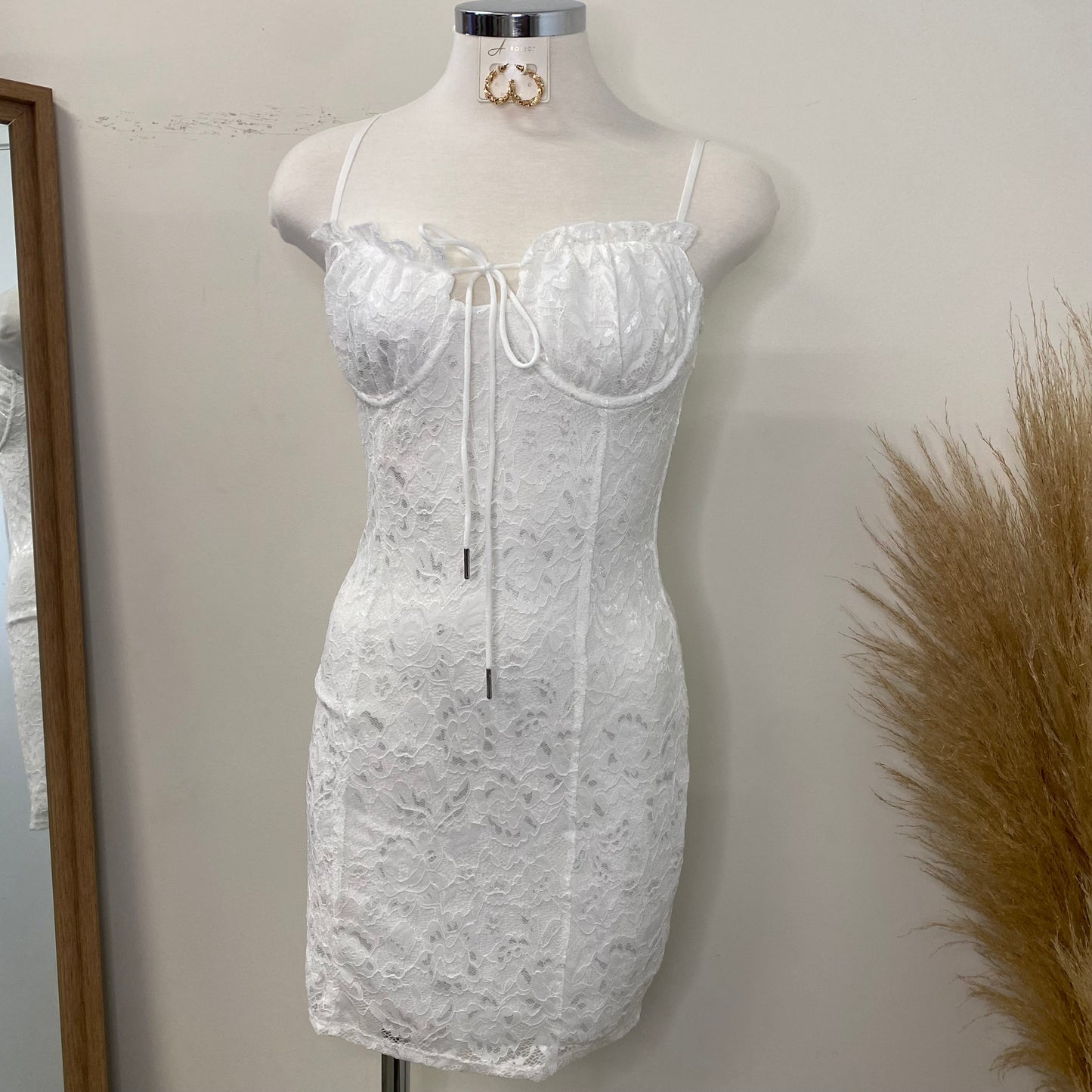 The lace Dress-White