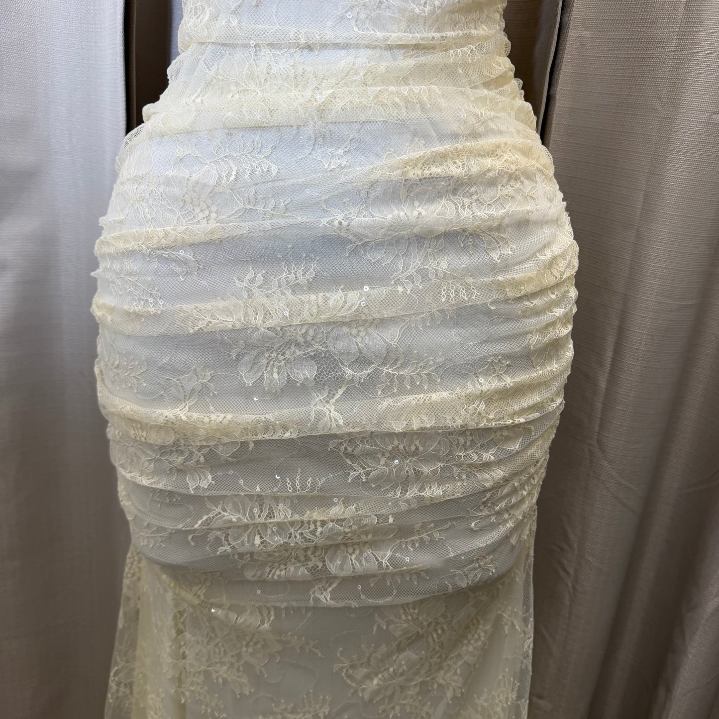 OFF SHOULDER LACE MAXI DRESS-Cream