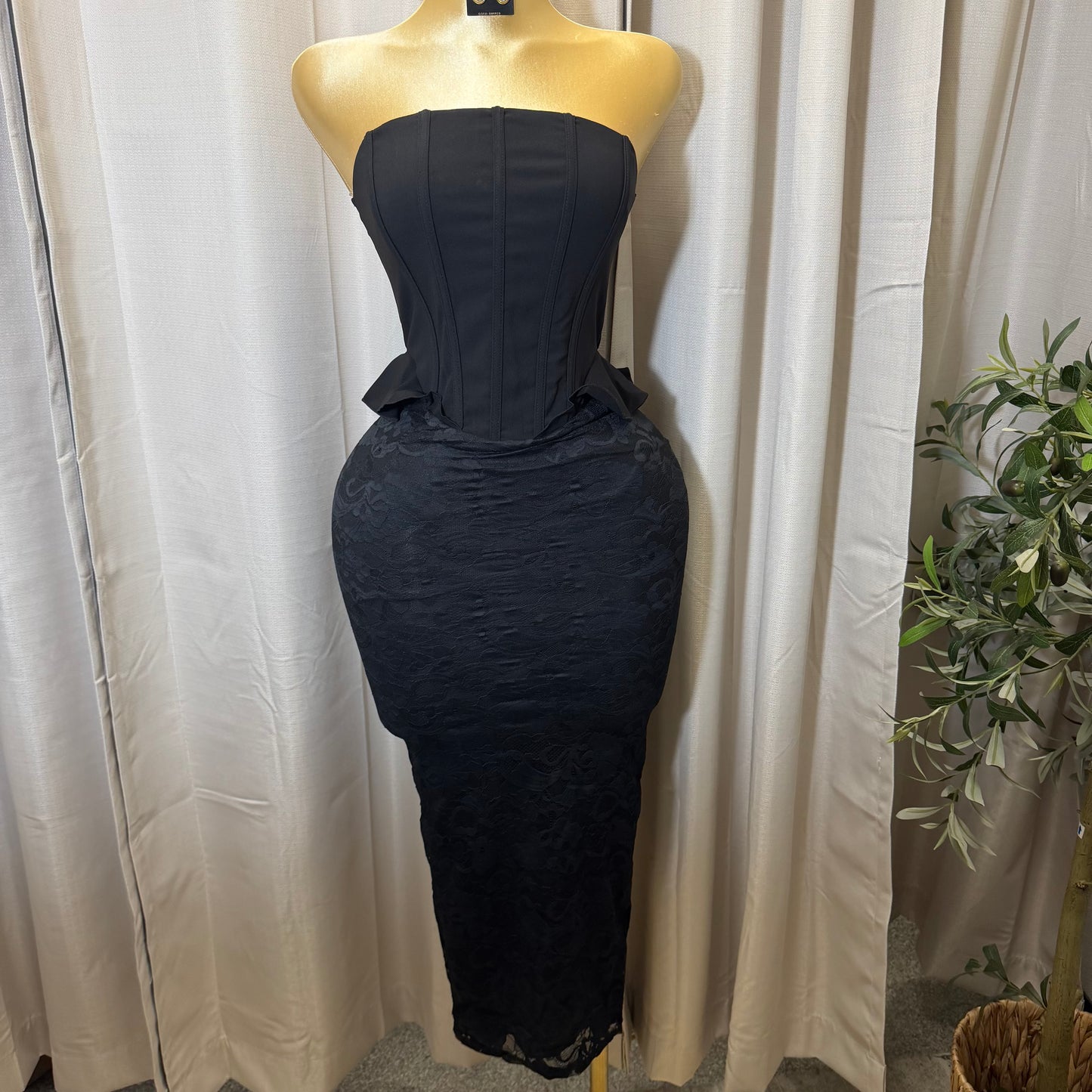 Strapless Corset Lace Midi Dress-Black