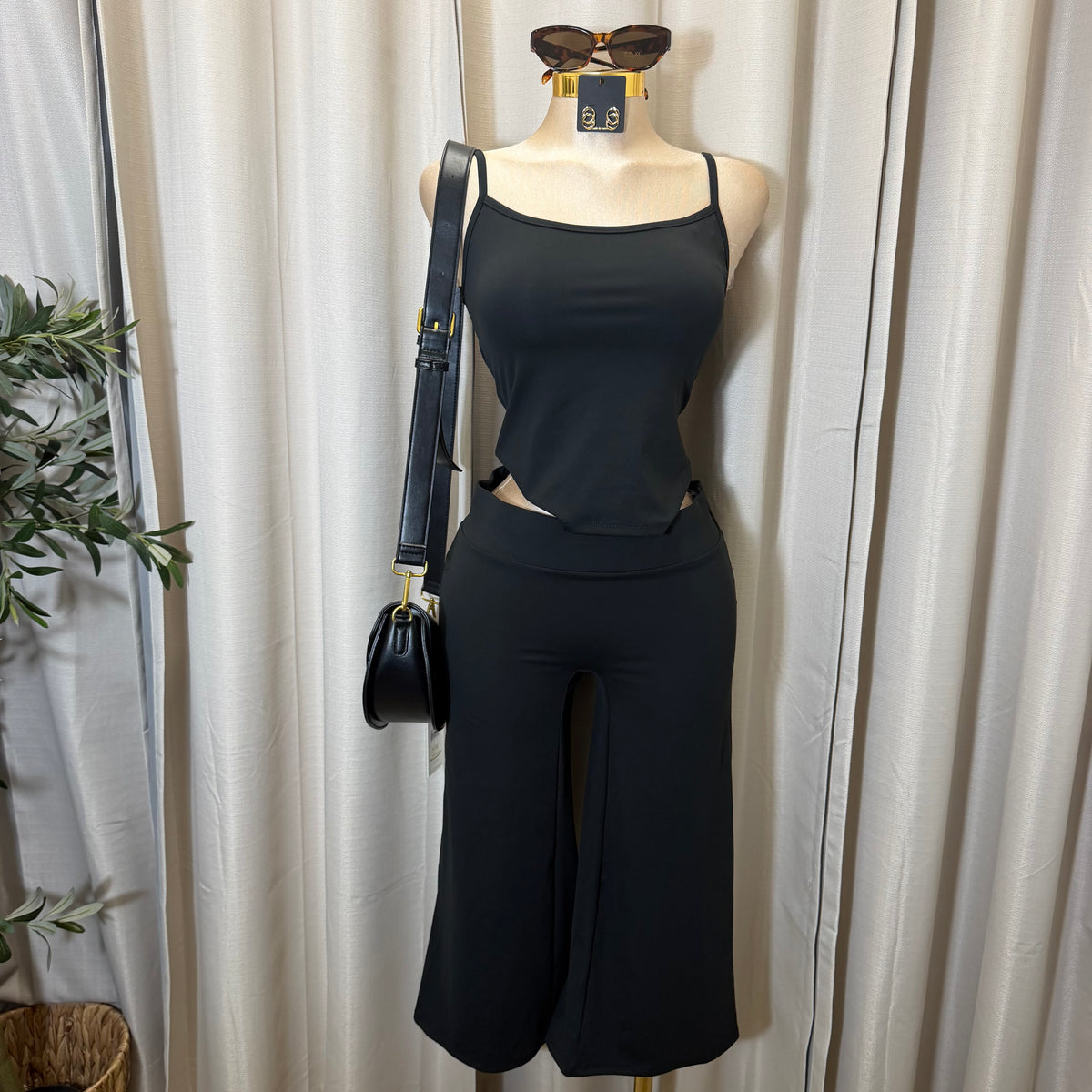 Cami Top & Gaucho Pants Set-Black